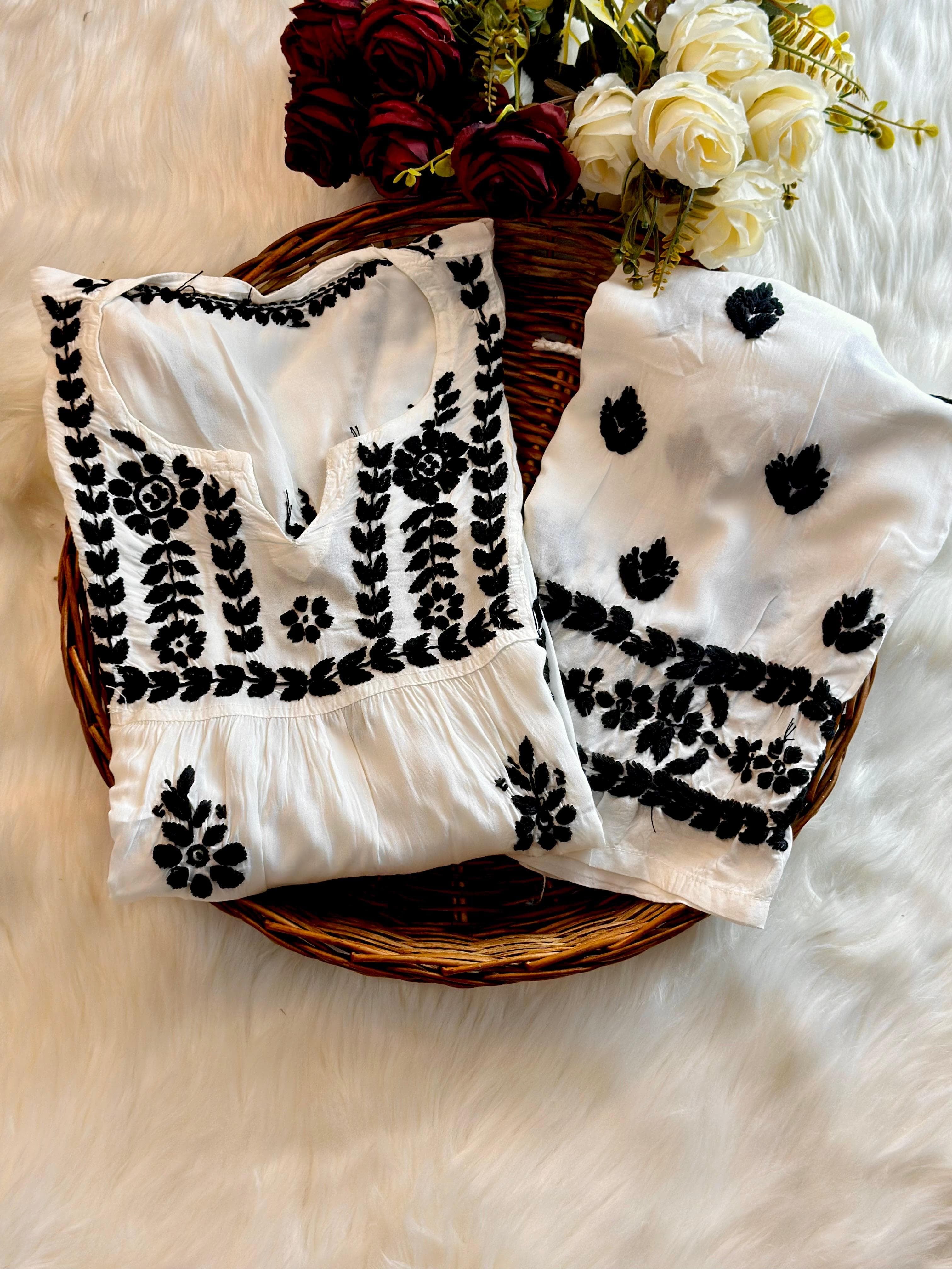 Soft and breazy heavy white and black modal set