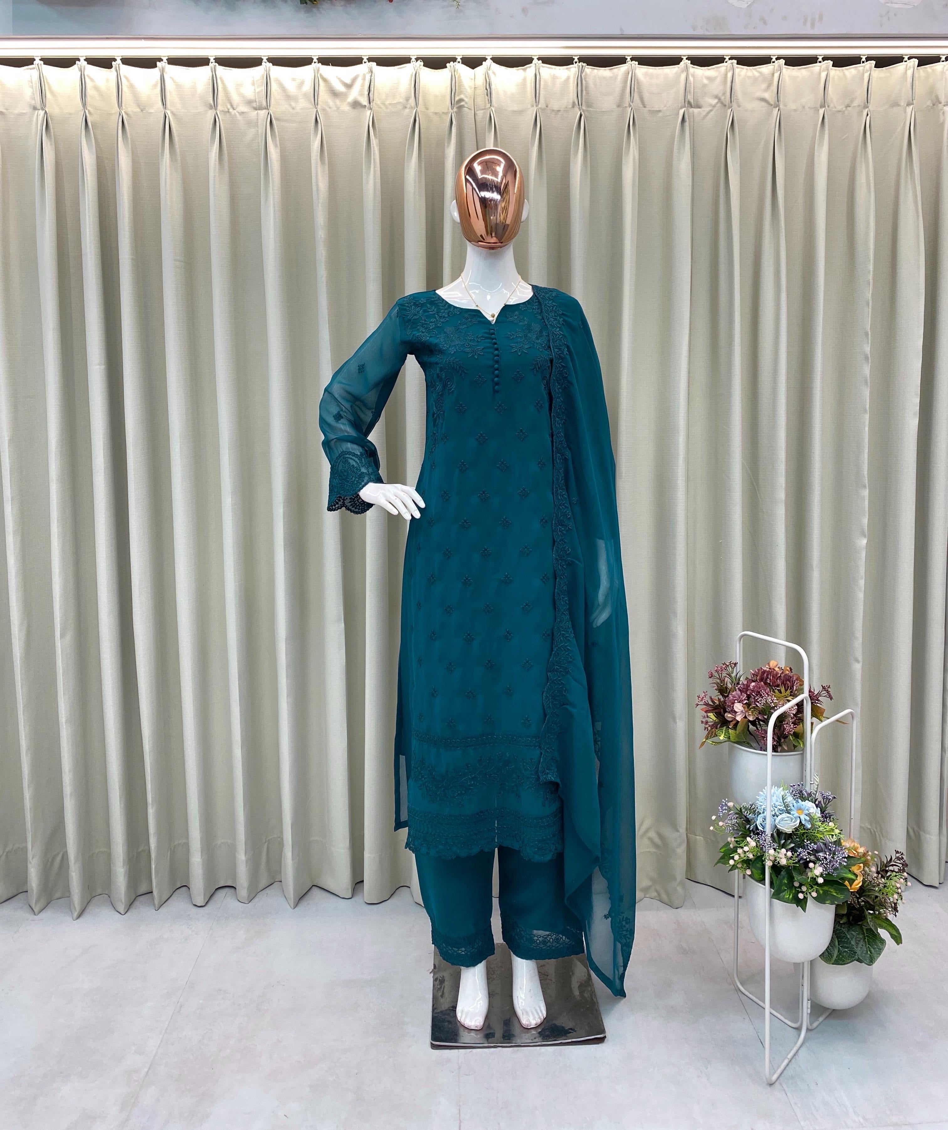 Roop Designer 3pc Suit Set