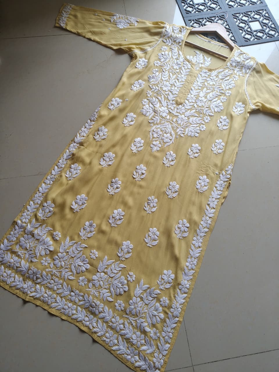 Modal Heavy work Iddat Chikankari Kurta