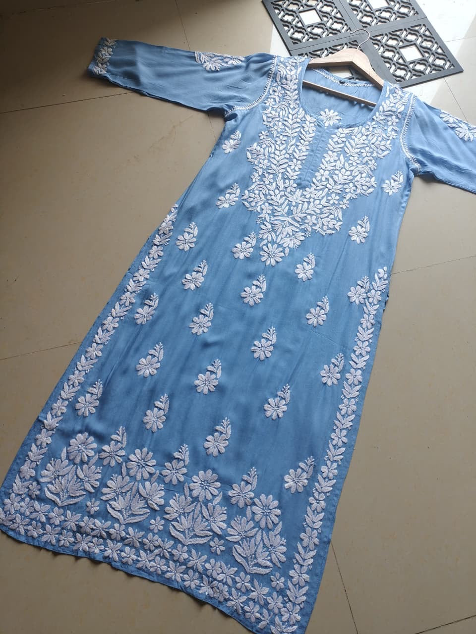 Modal Heavy work Iddat Chikankari Kurta