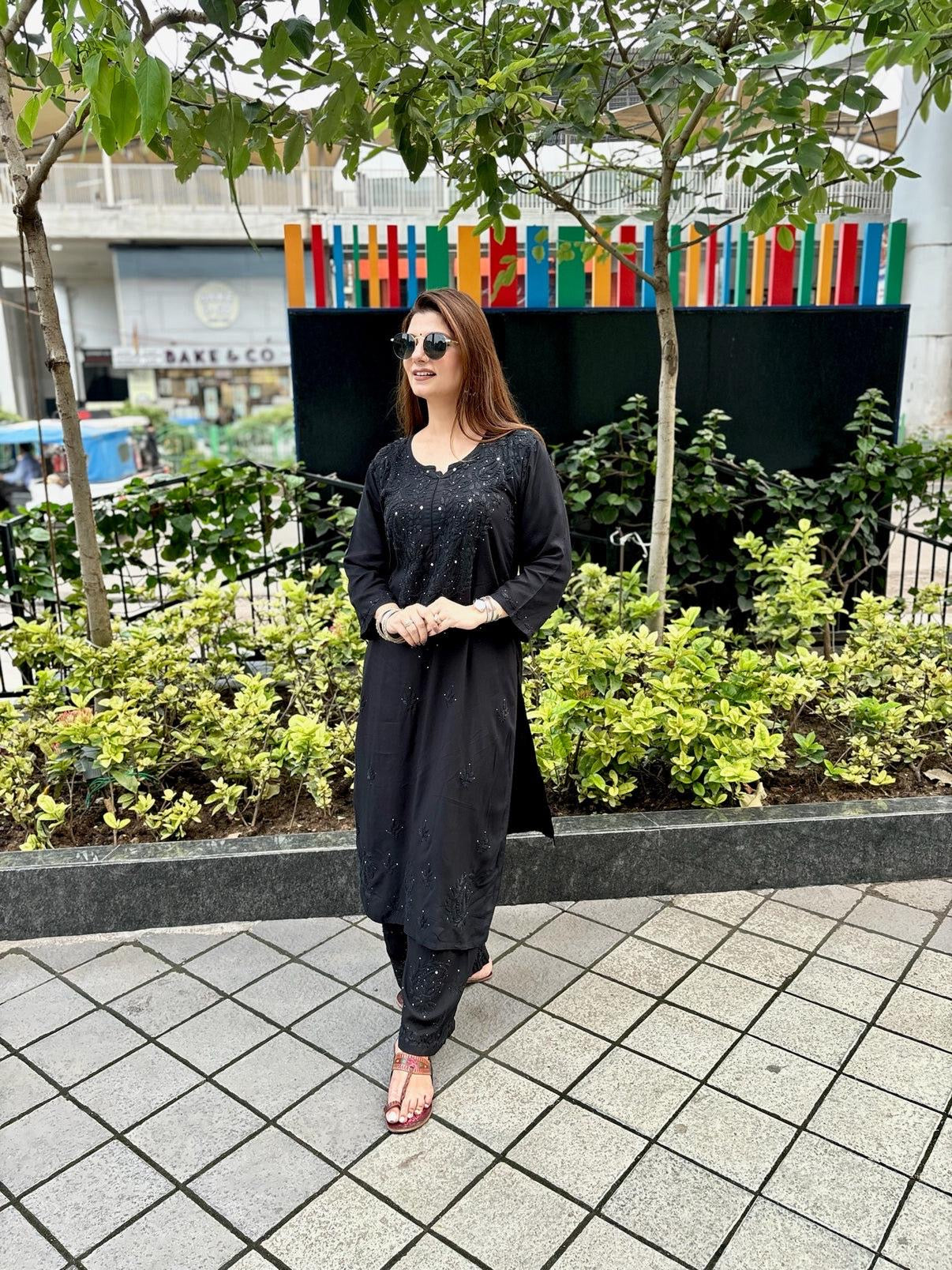 Zoya A truly exquisite Muqaish Worked Co-ord Set