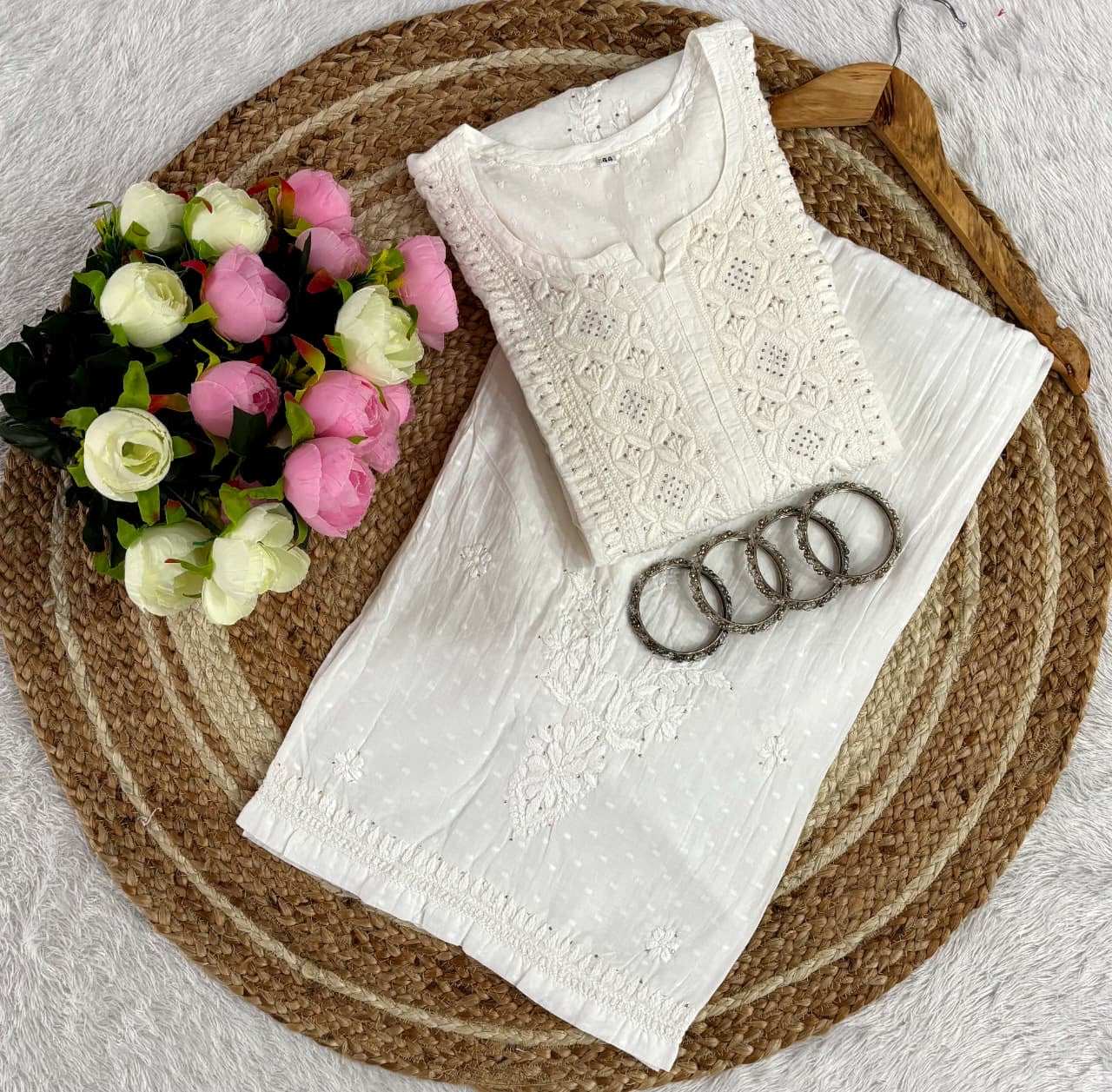 Lucknowi Chikankari Square Gala 3D Anchor Thread Hand Work