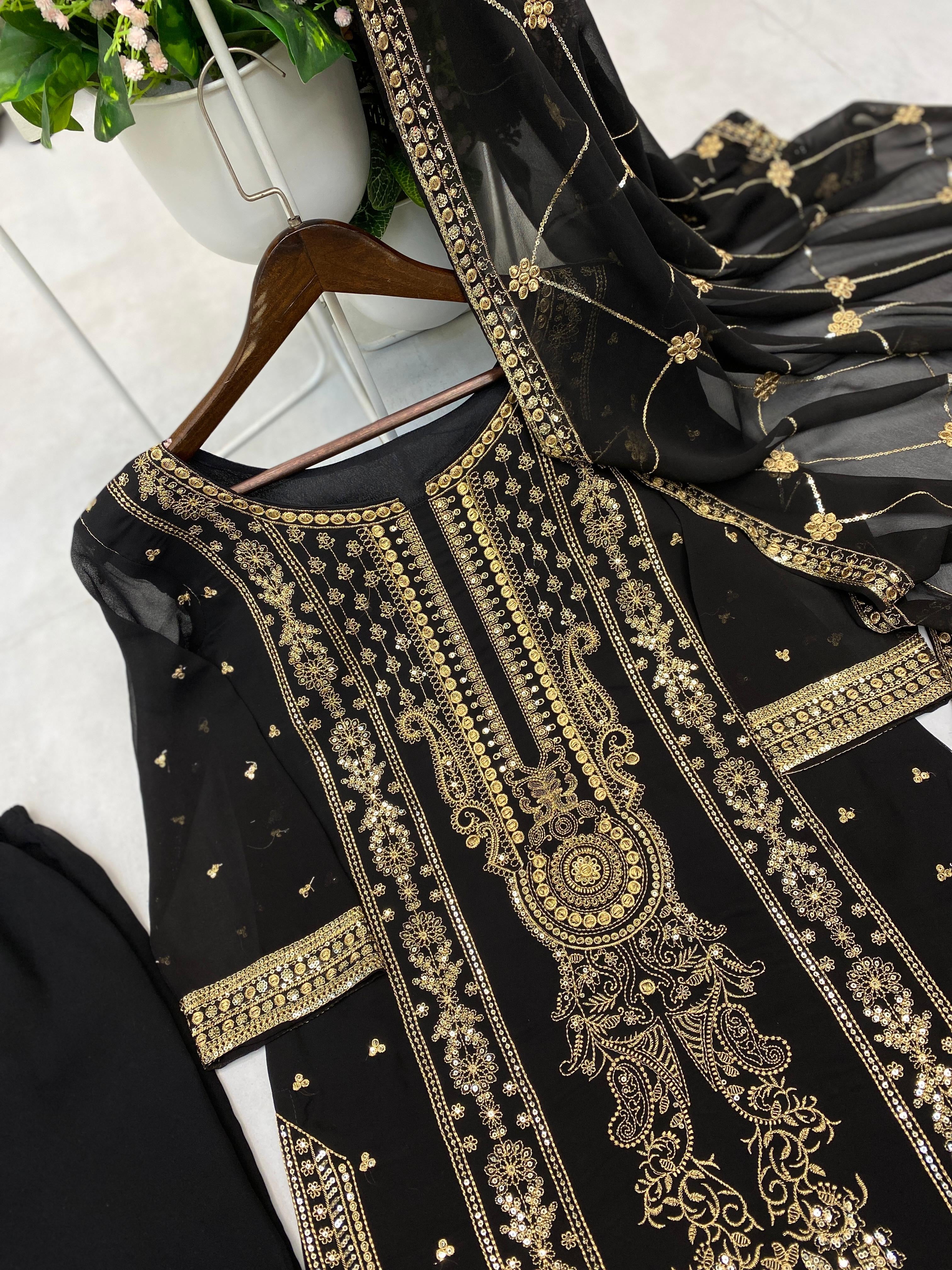 Hania Amir’s 3pc Faux Georgette Set