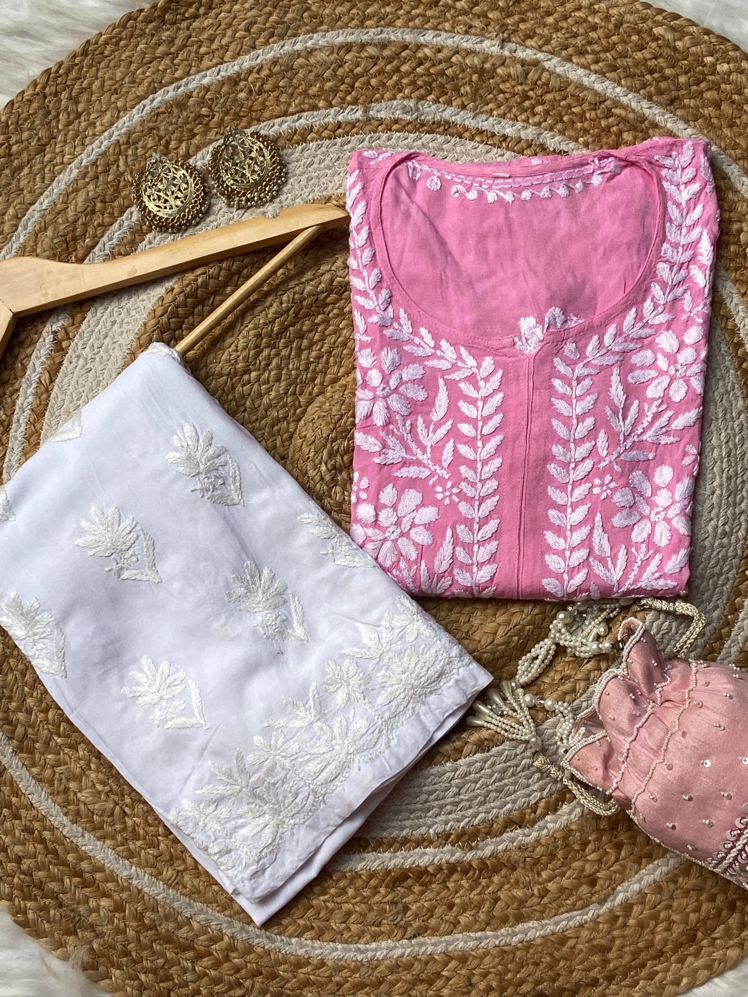 chikankariofficial 38 / baby pink Chikankari rayon kurti