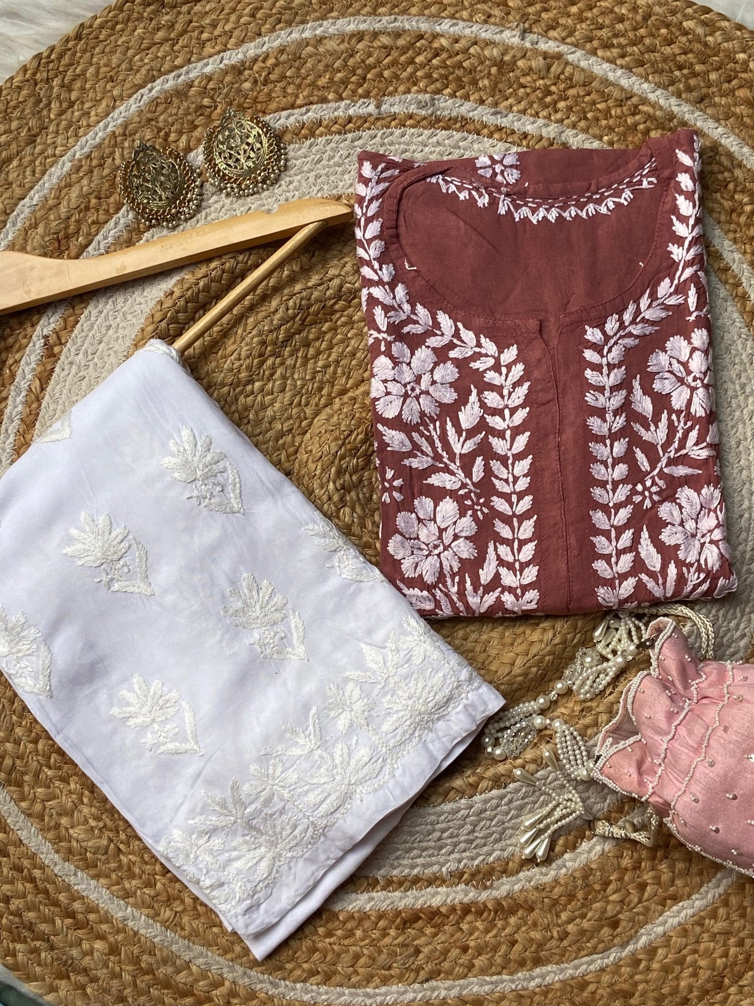 chikankariofficial 38 / mauve Chikankari rayon kurti