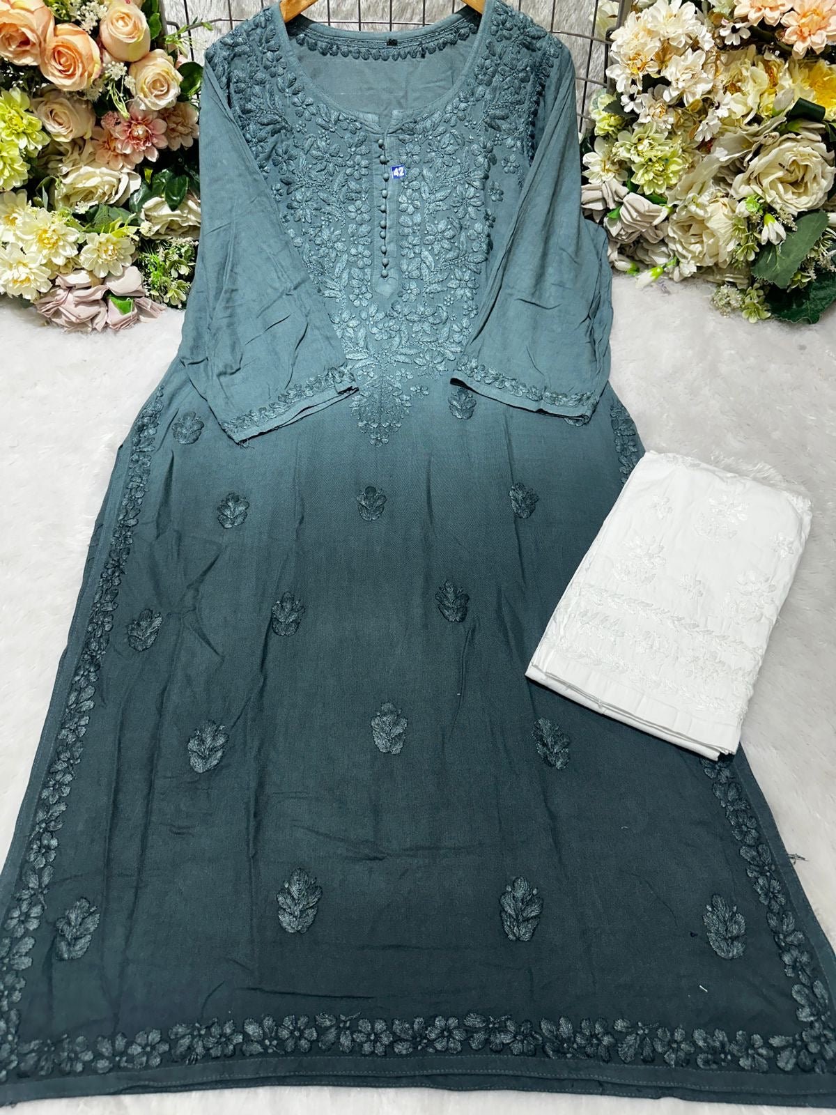 Fancy Rayon Gala Buti - chikankariofficial