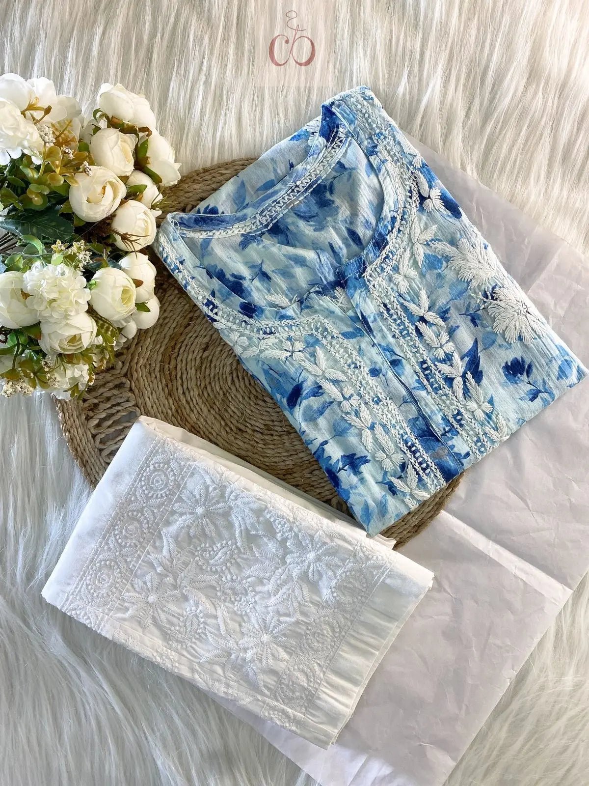 Ghaspatti Handwork Mul Kurti ( Neetu Special ) - chikankariofficial