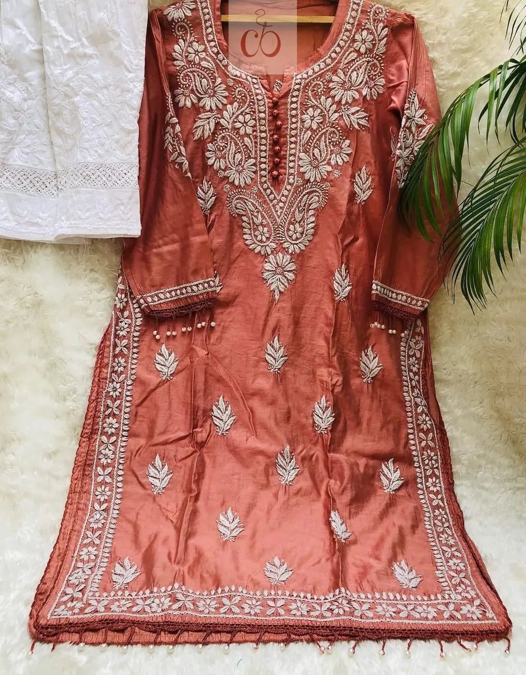 Hand Craft Resham article - chikankariofficial