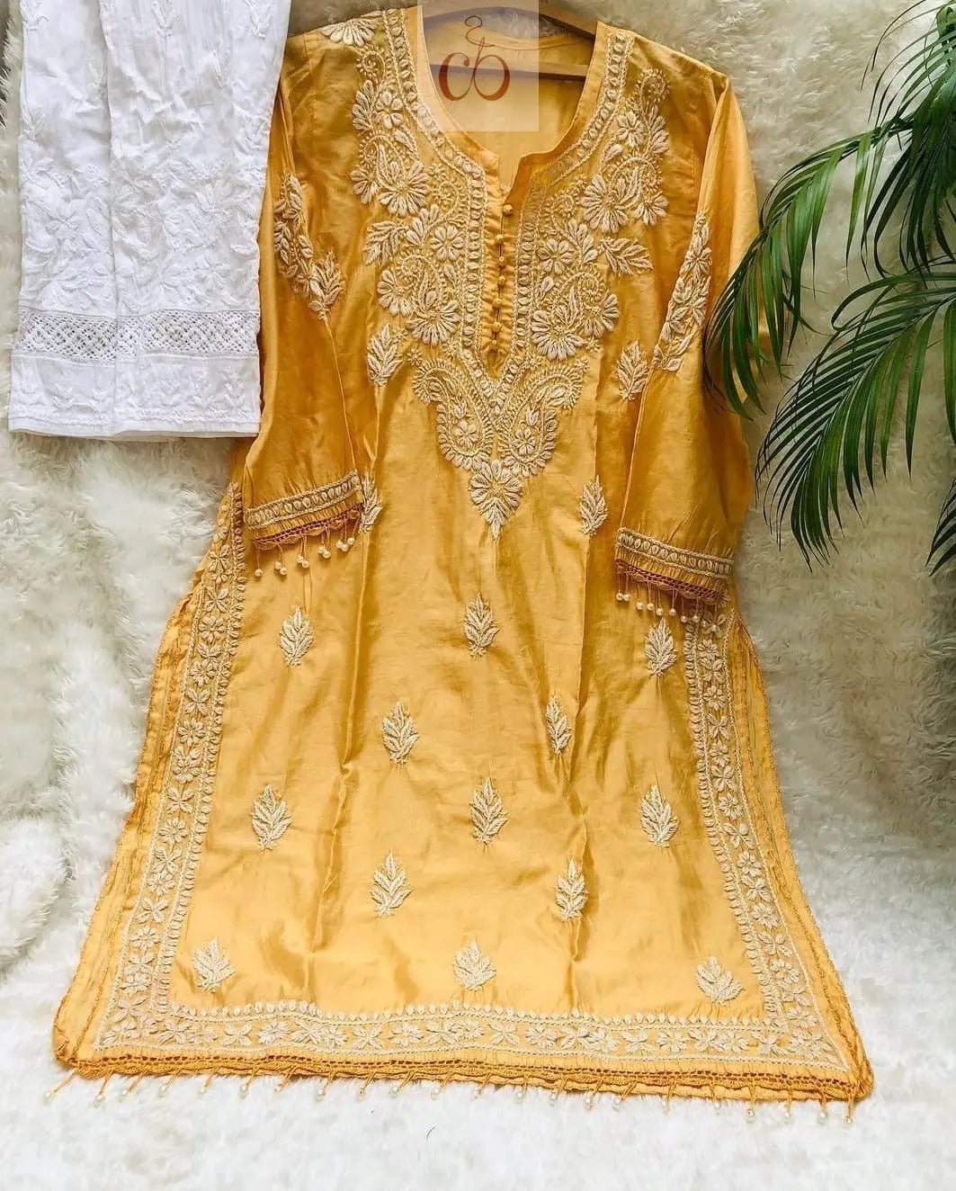 Hand Craft Resham article - chikankariofficial