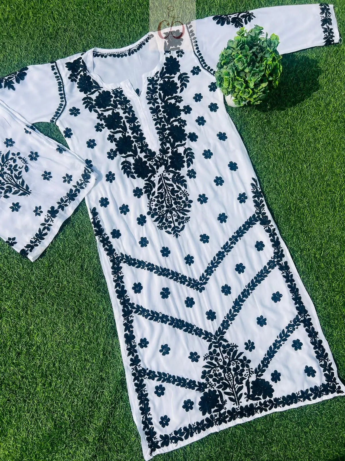 Modal Chikankari Plazi Set - chikankariofficial