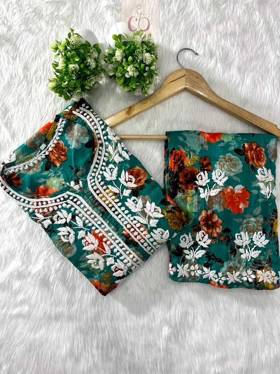 Mul new Concept Kurti Plazzo Combo.. - chikankariofficial