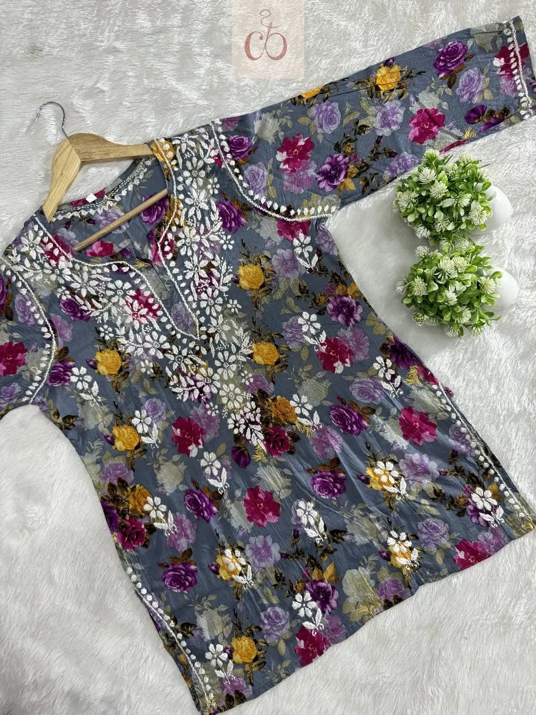 Mul Short top in new concept - chikankariofficial