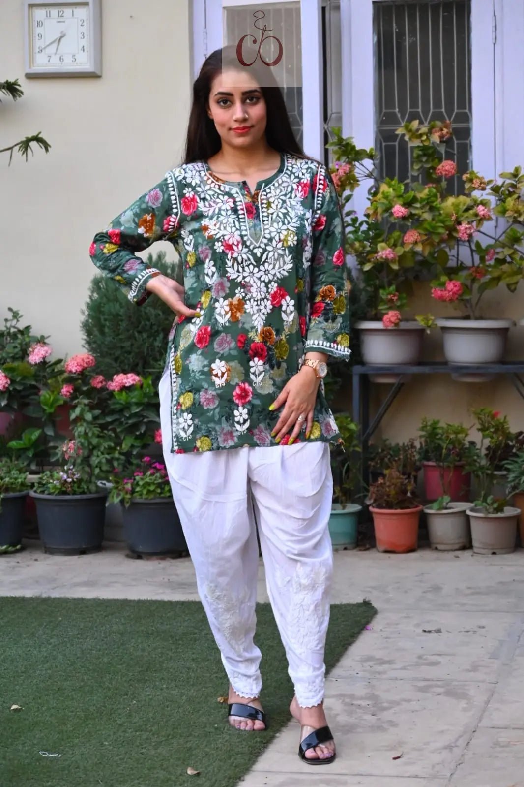 Mul Short top in new concept - chikankariofficial