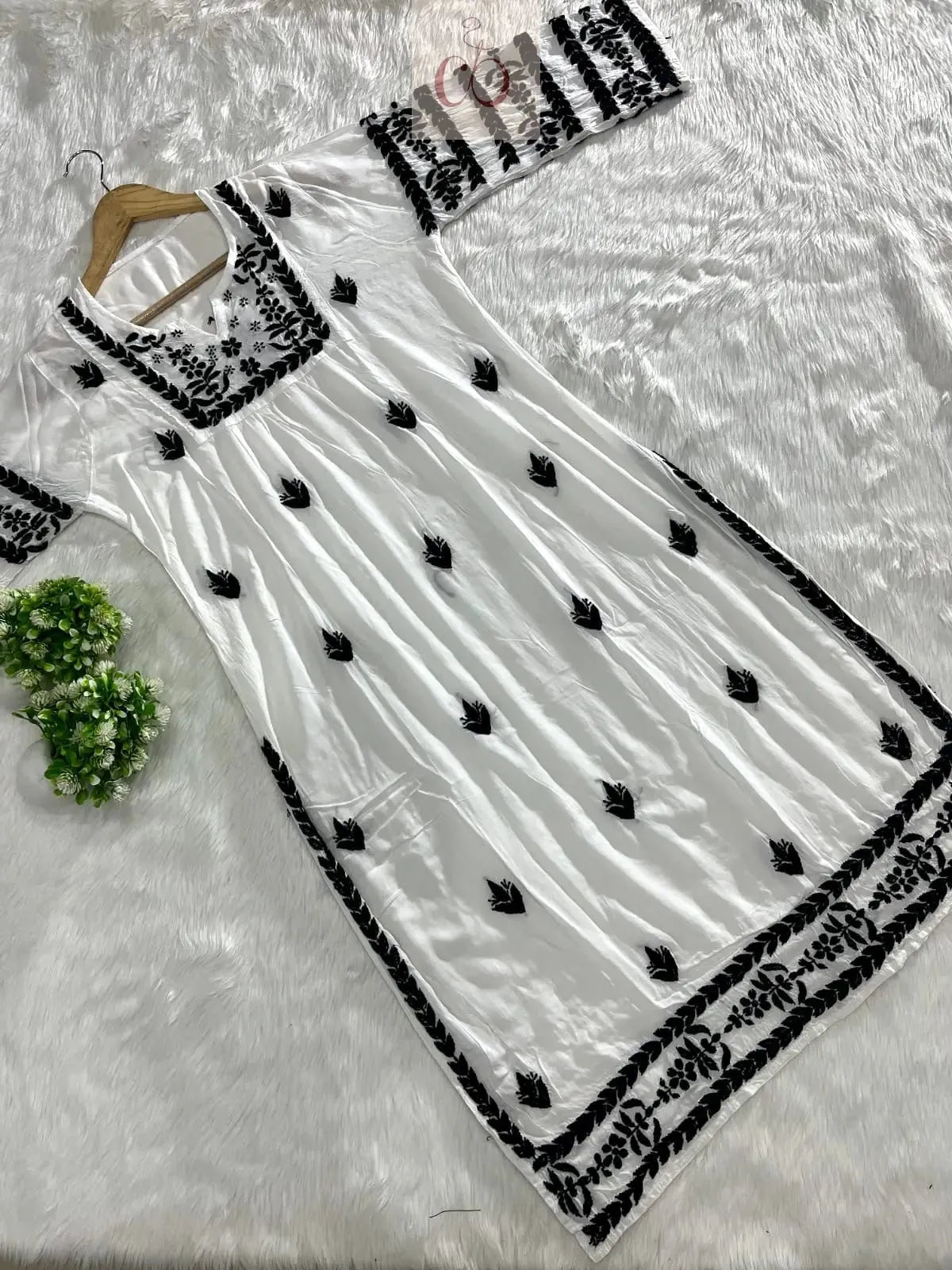 Nyra White With Black Thread Of Chikankari Combo With Pant ( Deepa & Swati Special ) - chikankariofficial