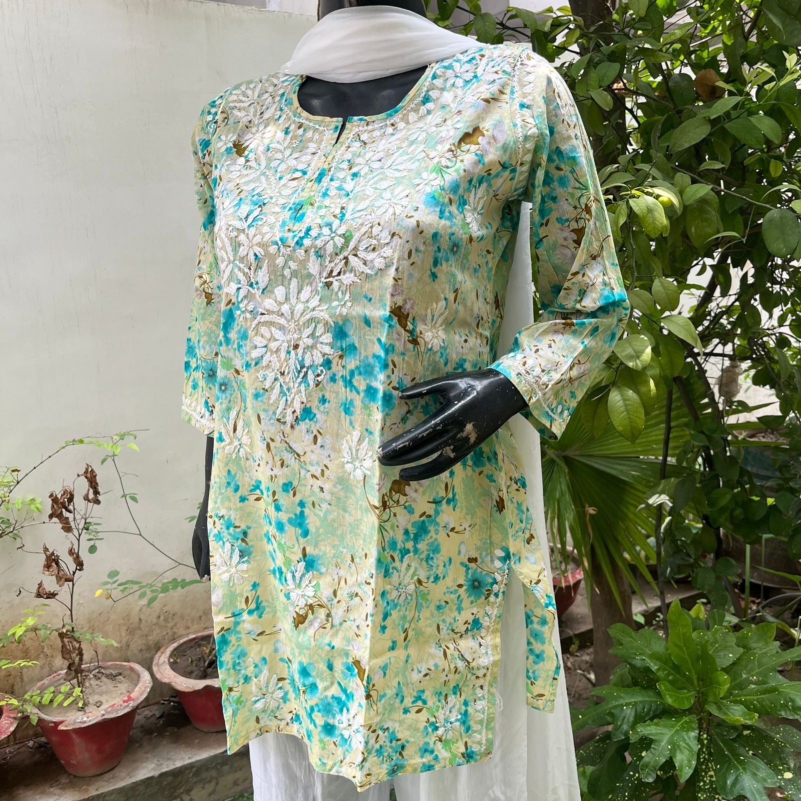 Office & College Wear Mul Short Tops - chikankariofficial