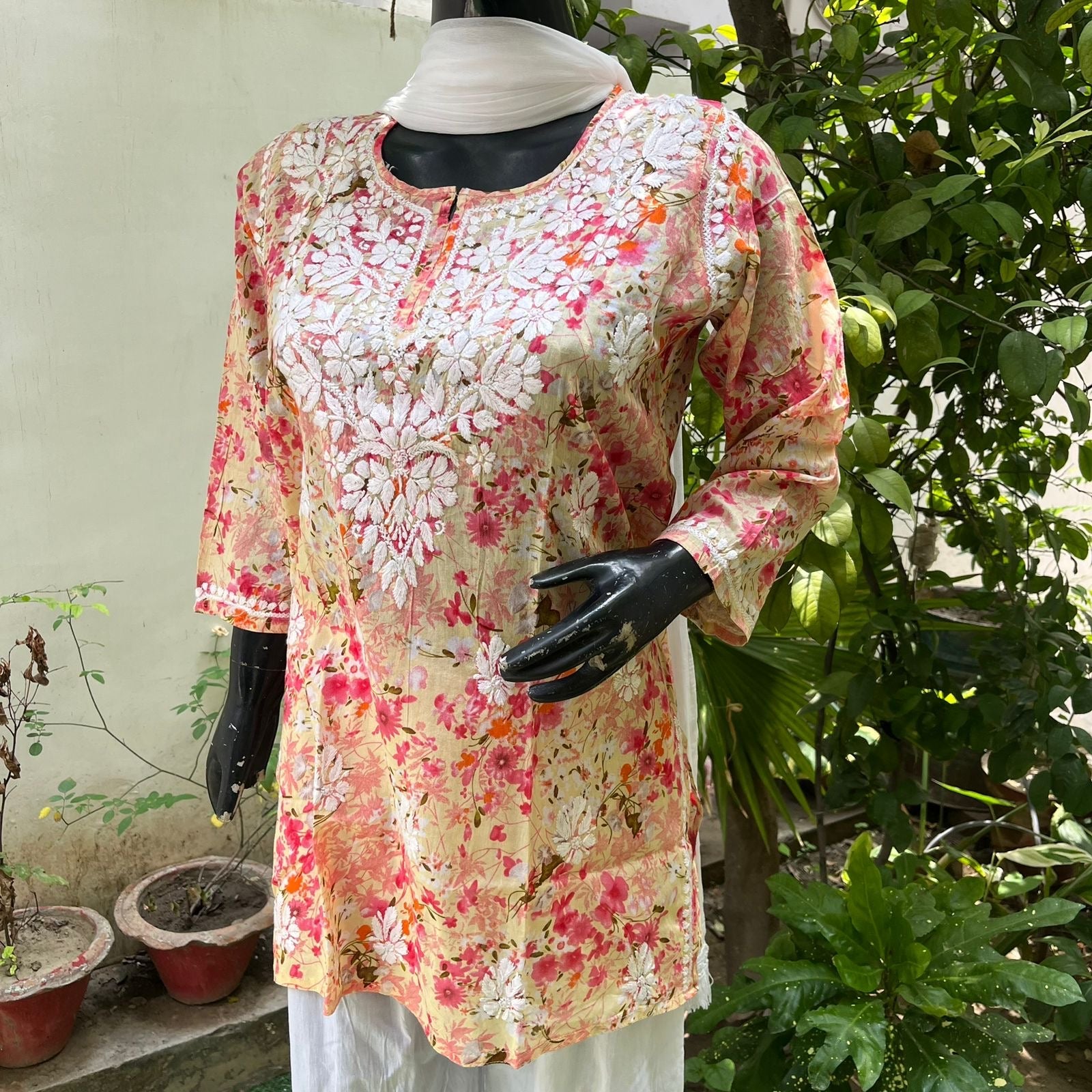 Office & College Wear Mul Short Tops - chikankariofficial