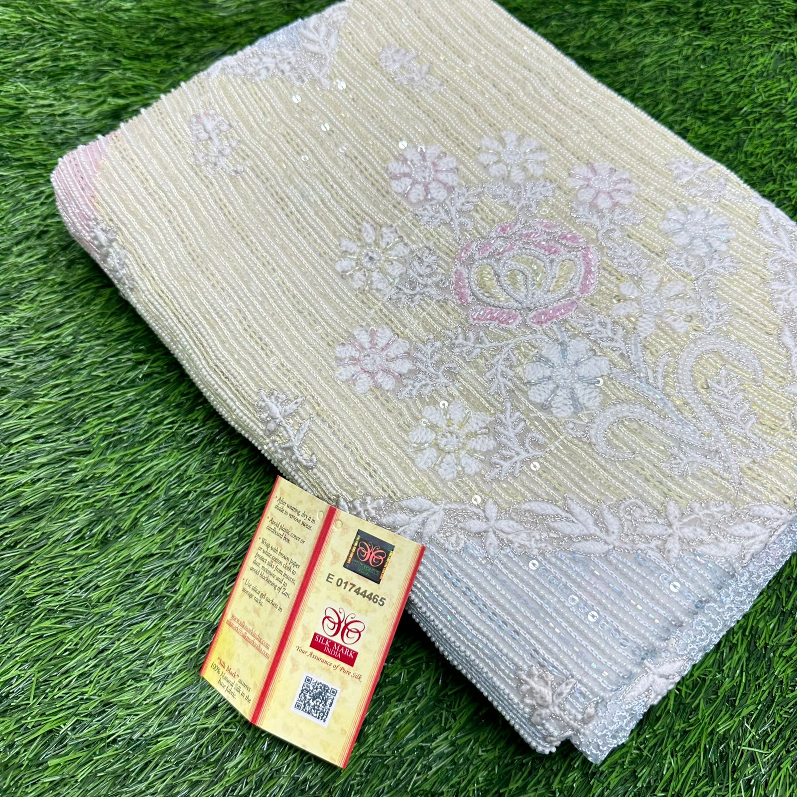 PREMIUM ORGANZA SAREE - chikankariofficial