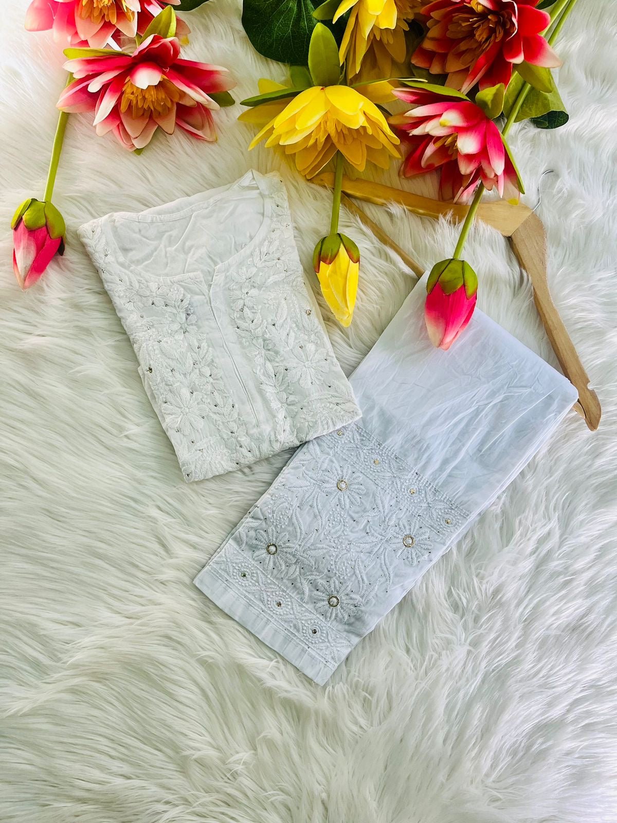 Premium Rayon Tone to Tone Muqaish kurti - chikankariofficial