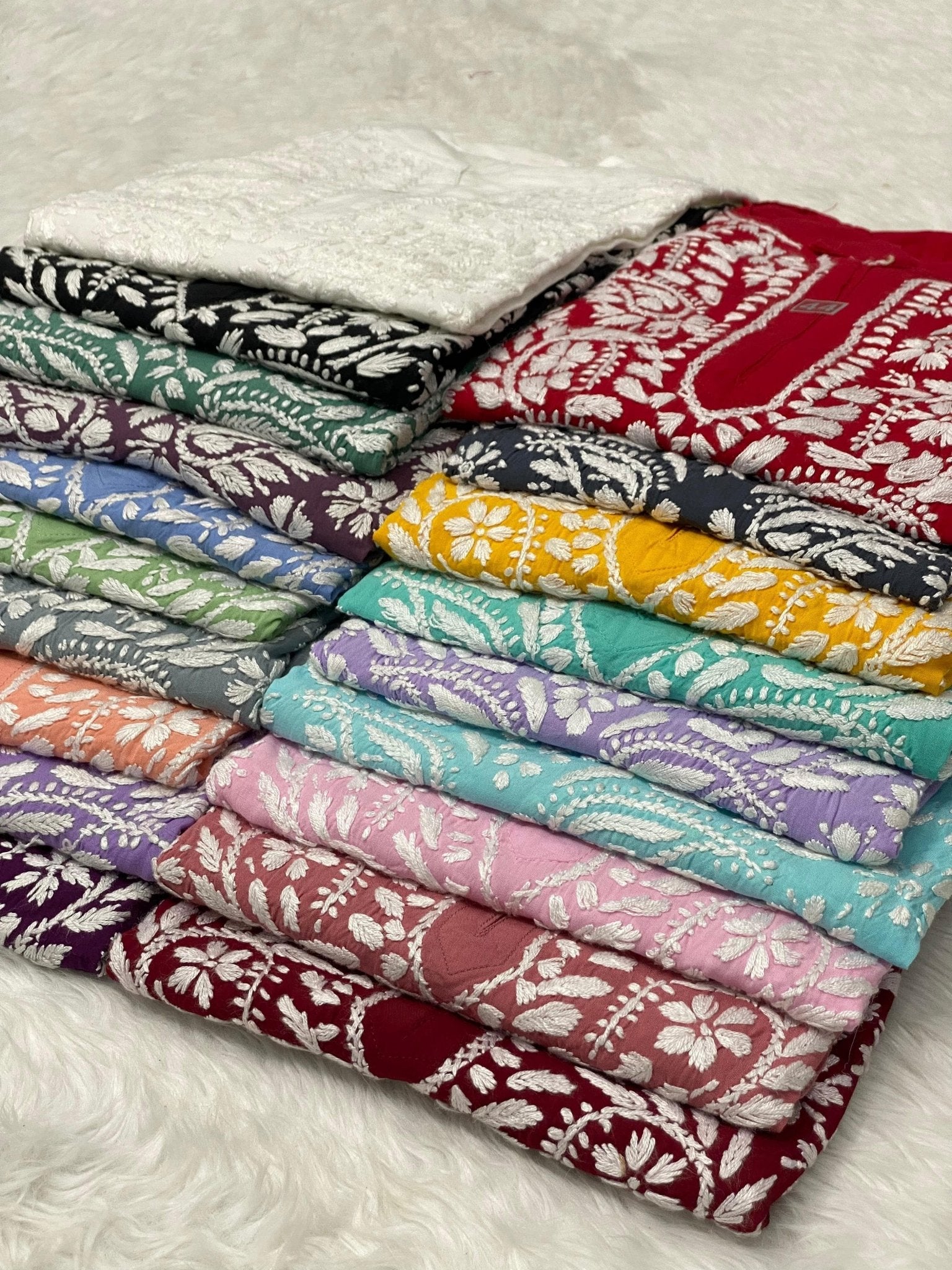 Pretty embroidered Short Top in Modal - chikankariofficial