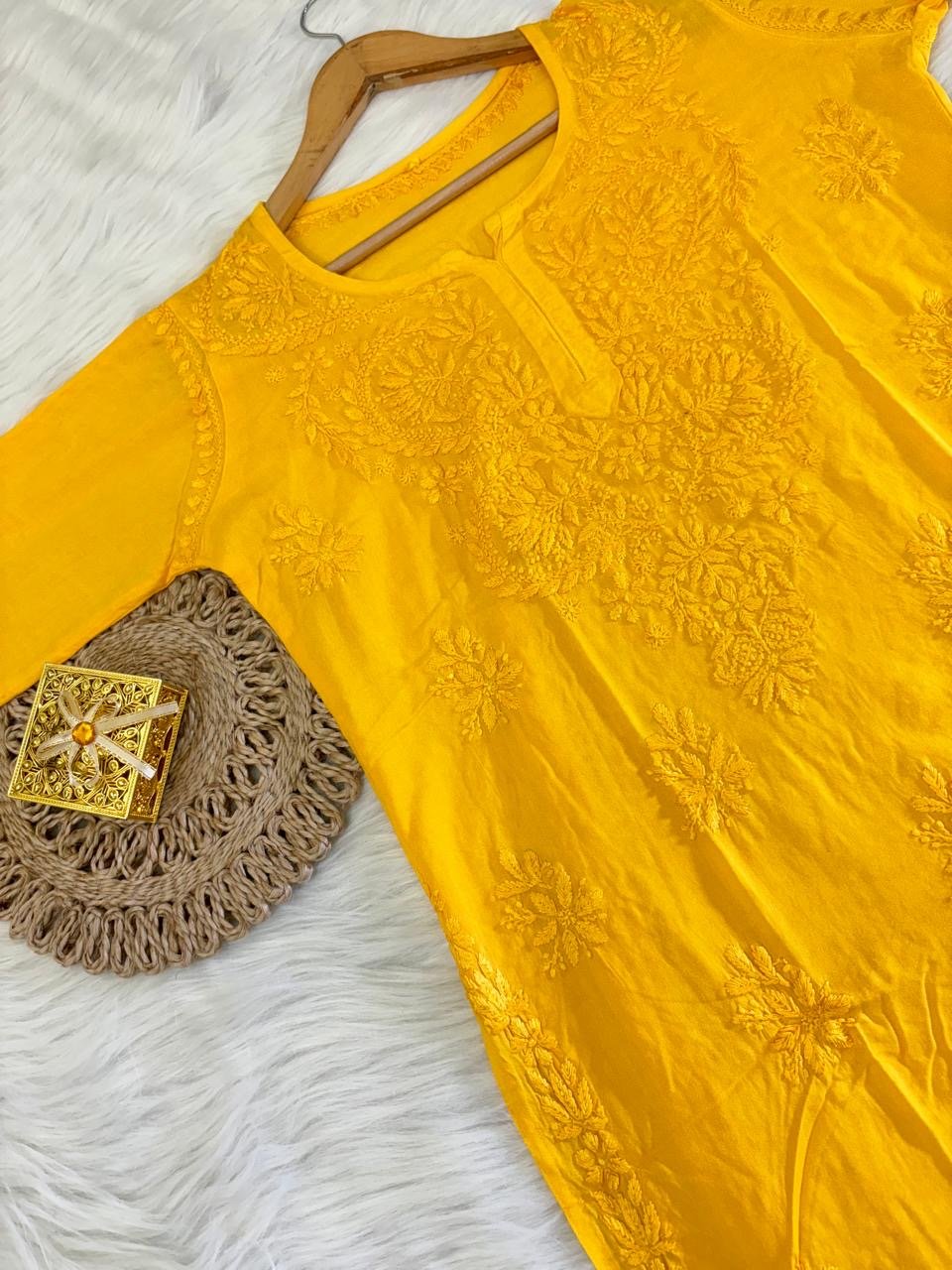 Rayon Short Elegant Soft Tops - chikankariofficial