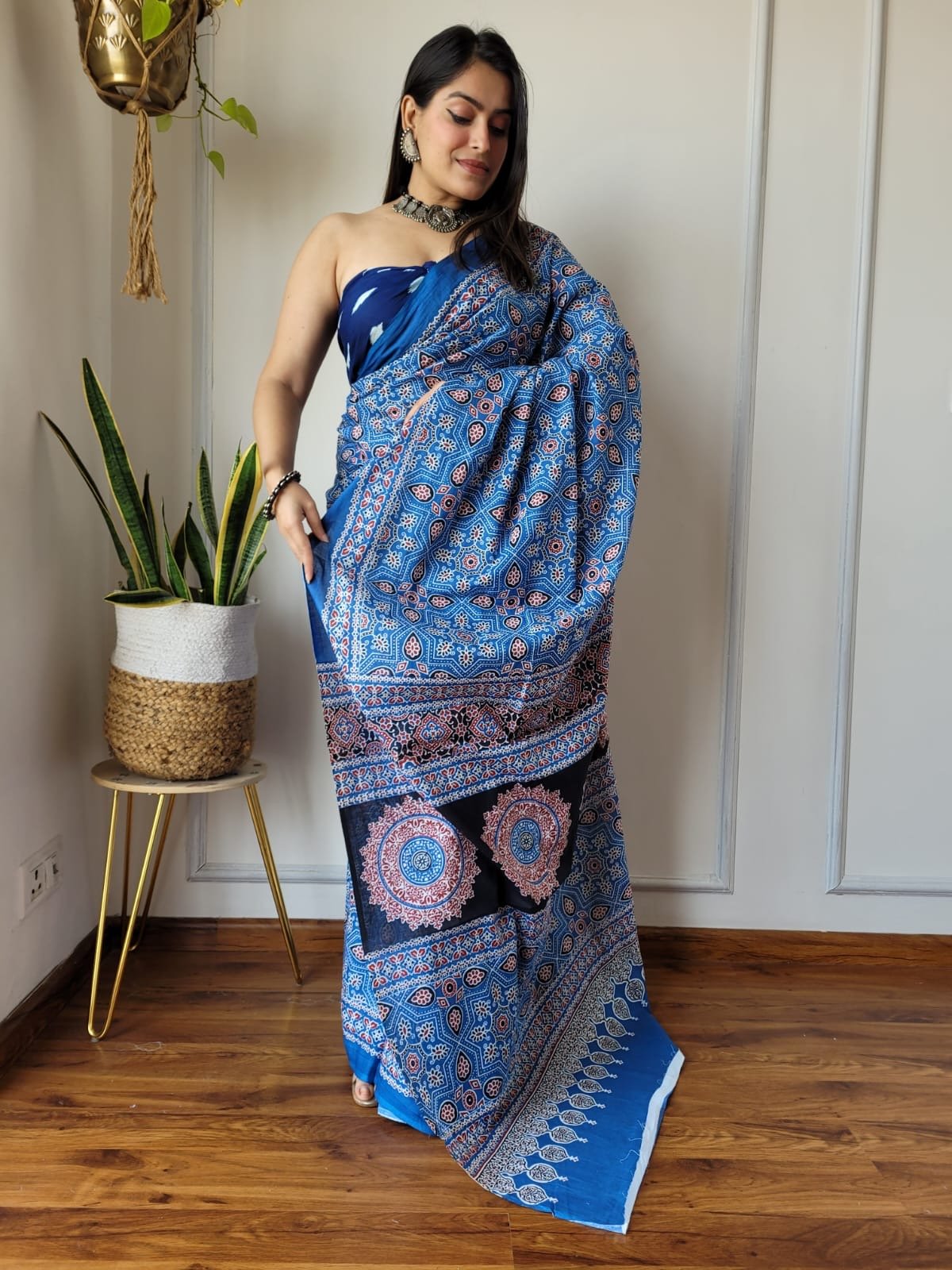 Saree With blouse 55+ Designs - chikankariofficial