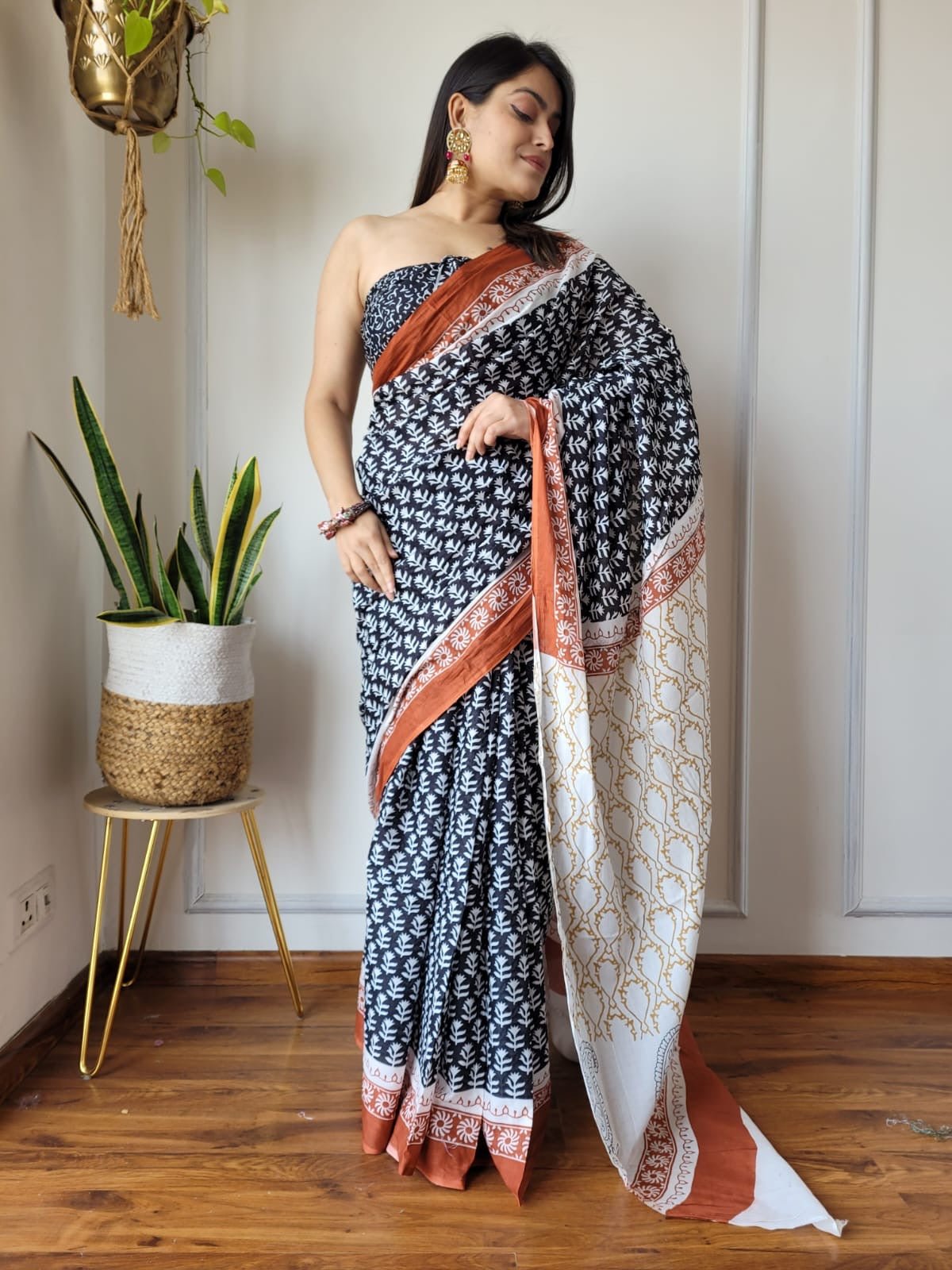 Saree With blouse 55+ Designs - chikankariofficial