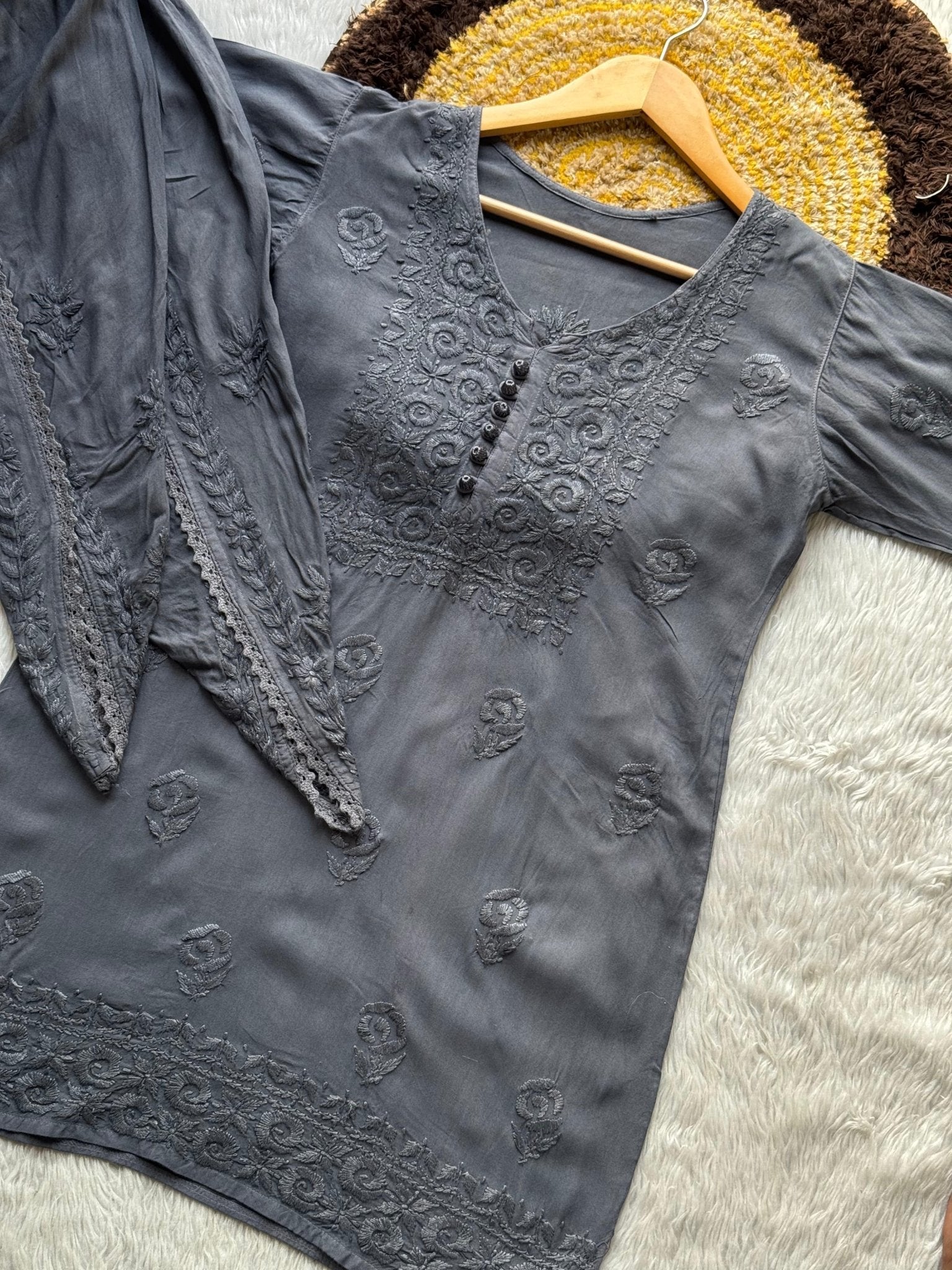 Short Kurta Dhoti Designed With modern Touch - chikankariofficial