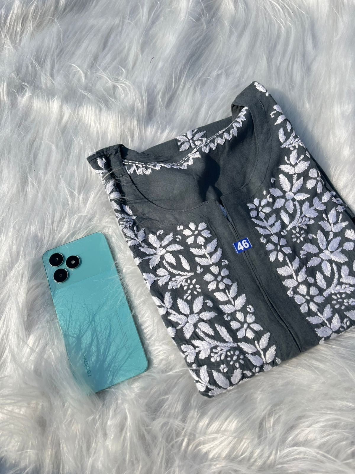 Soft straight Fit Short Top - chikankariofficial