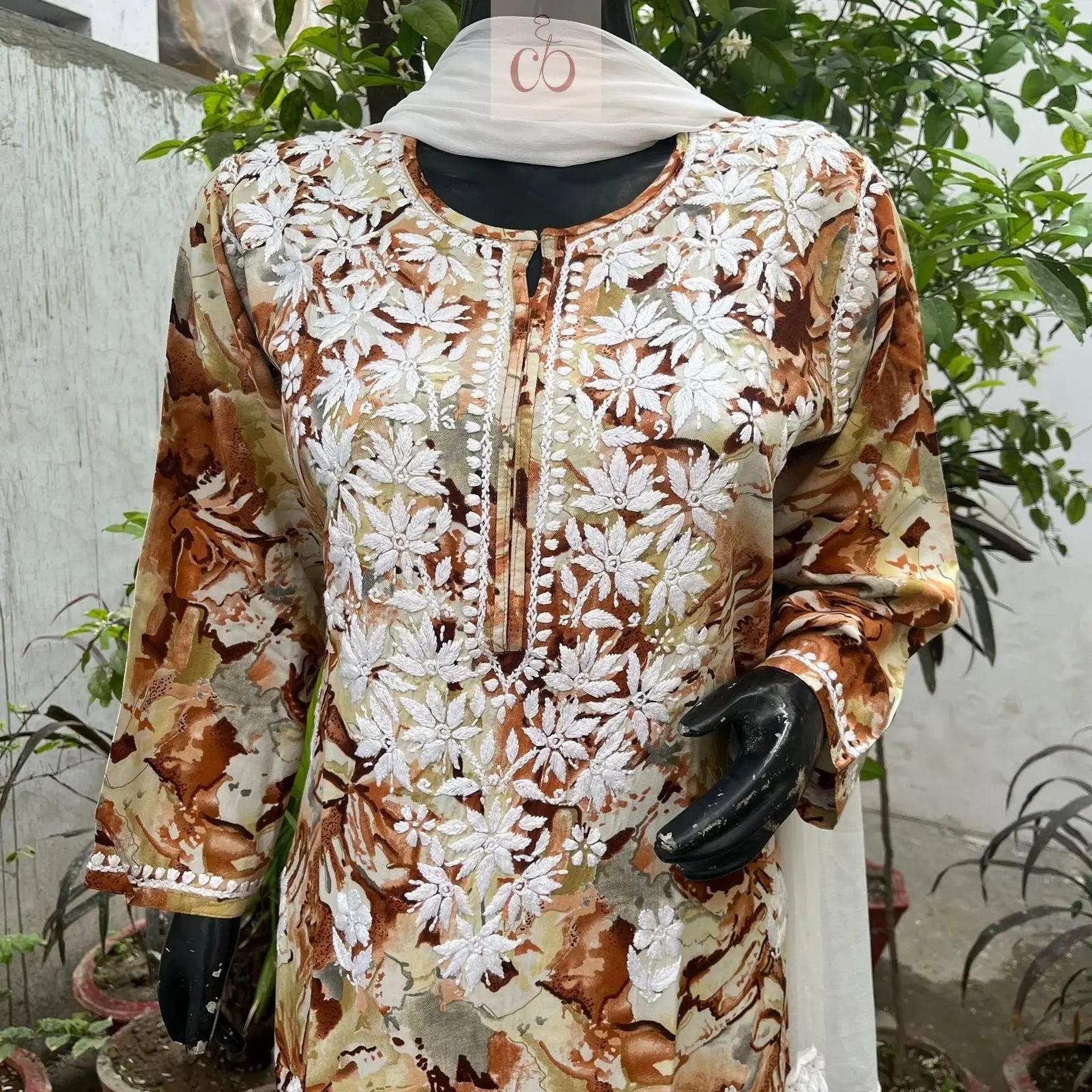 Straight fit rayon kurta - chikankariofficial