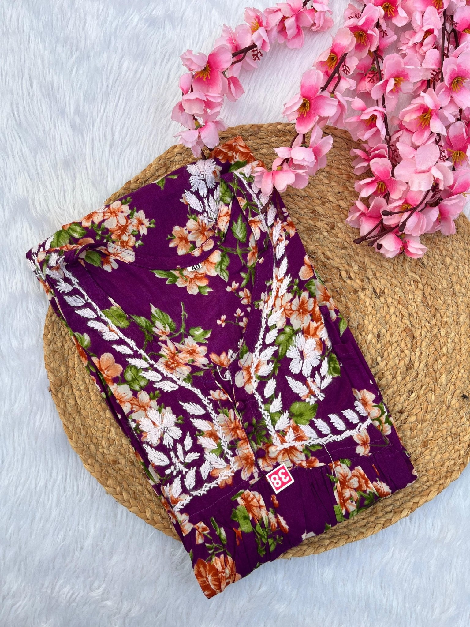 Super soft Mul aliya Gown - chikankariofficial