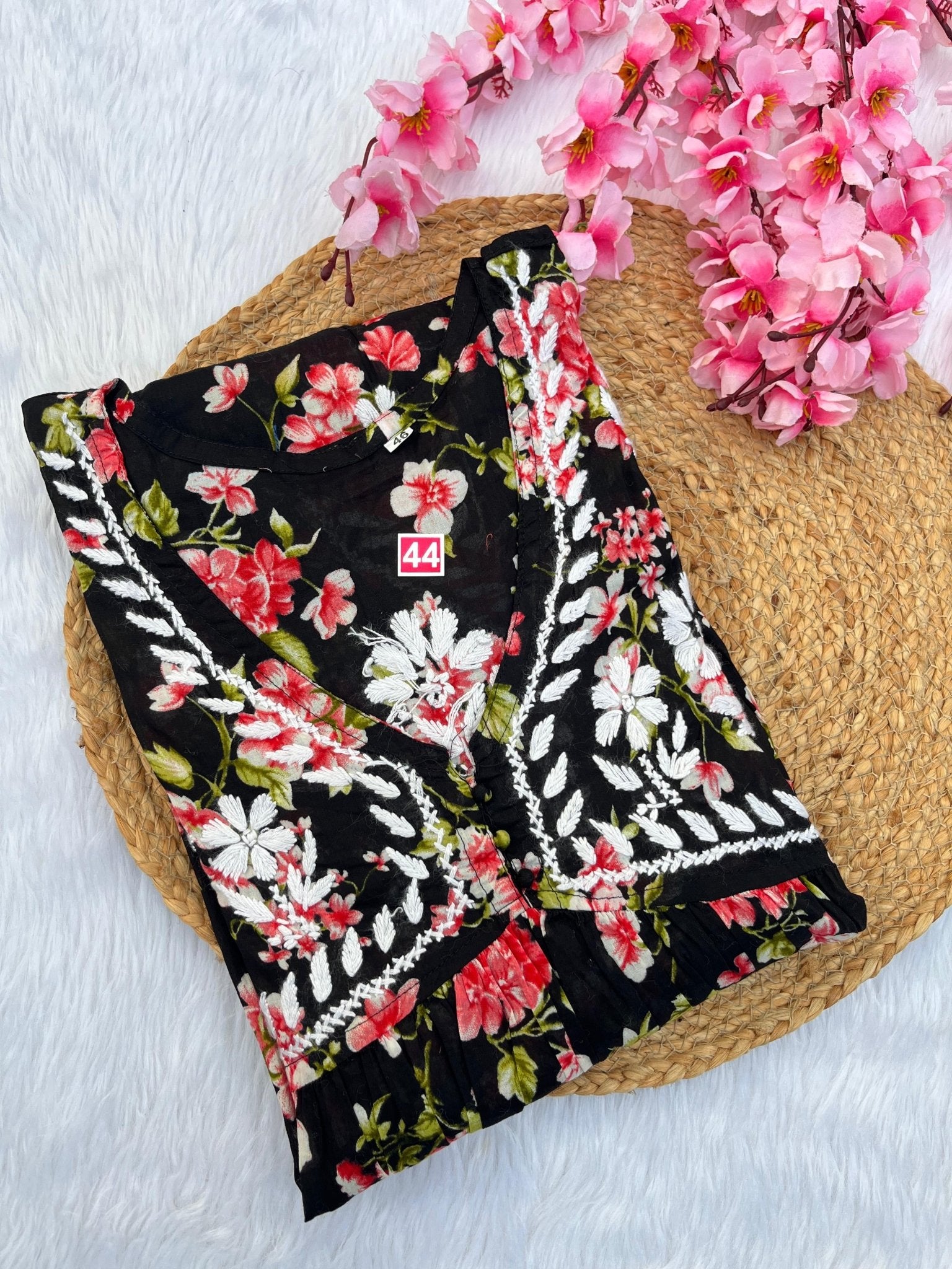 Super soft Mul aliya Gown - chikankariofficial