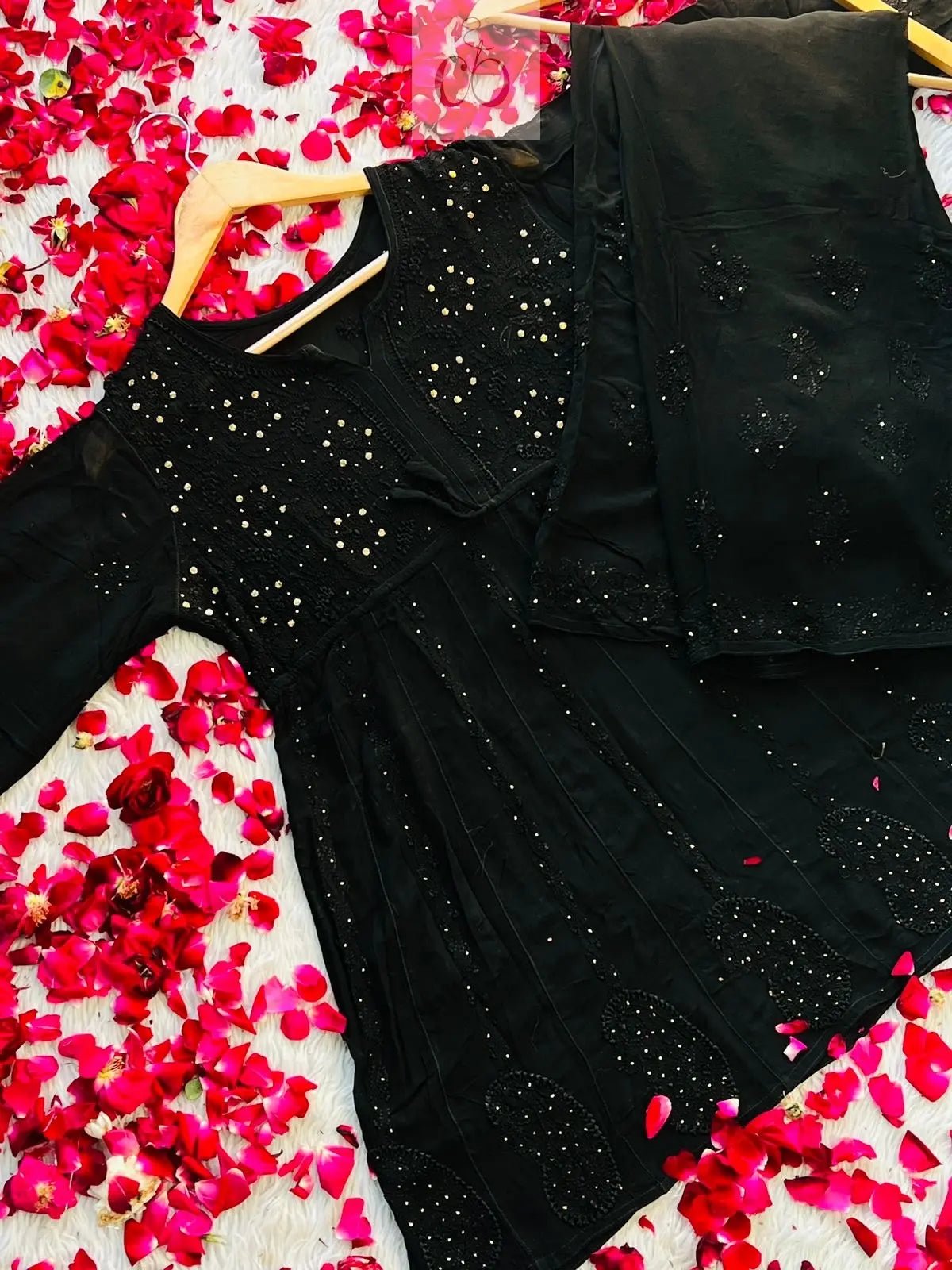 Viscose short top pair - chikankariofficial