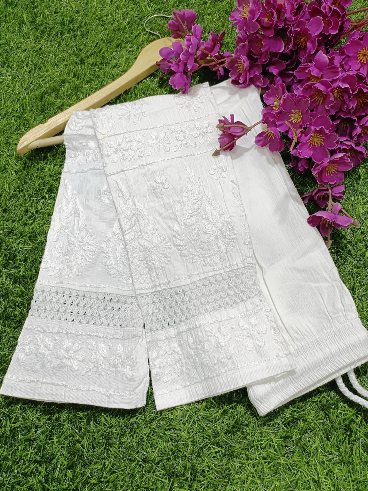 FINE WORK Lycra stretchable pant very very easily fits upto 44" waist