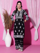 Soft and breazy heavy white and black modal set