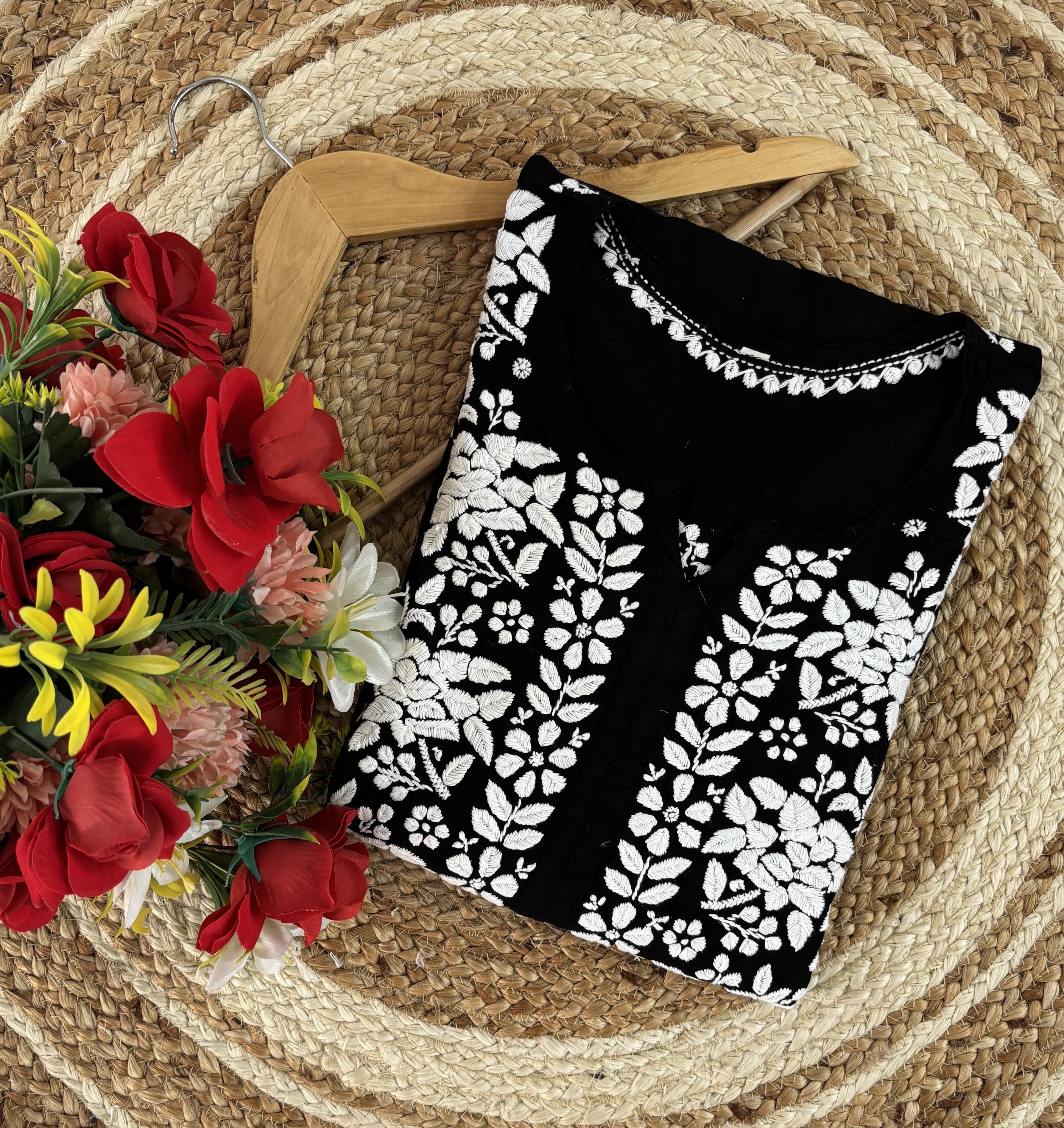 Lucknowi Chikankari Polister Thread Beautiful Ghas Patti Hand Modal Kurti