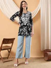Mul mul short Top for College / Office / Daily Wear