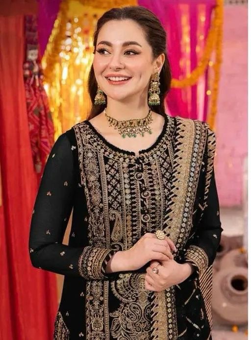 Hania Amir’s 3pc Faux Georgette Set