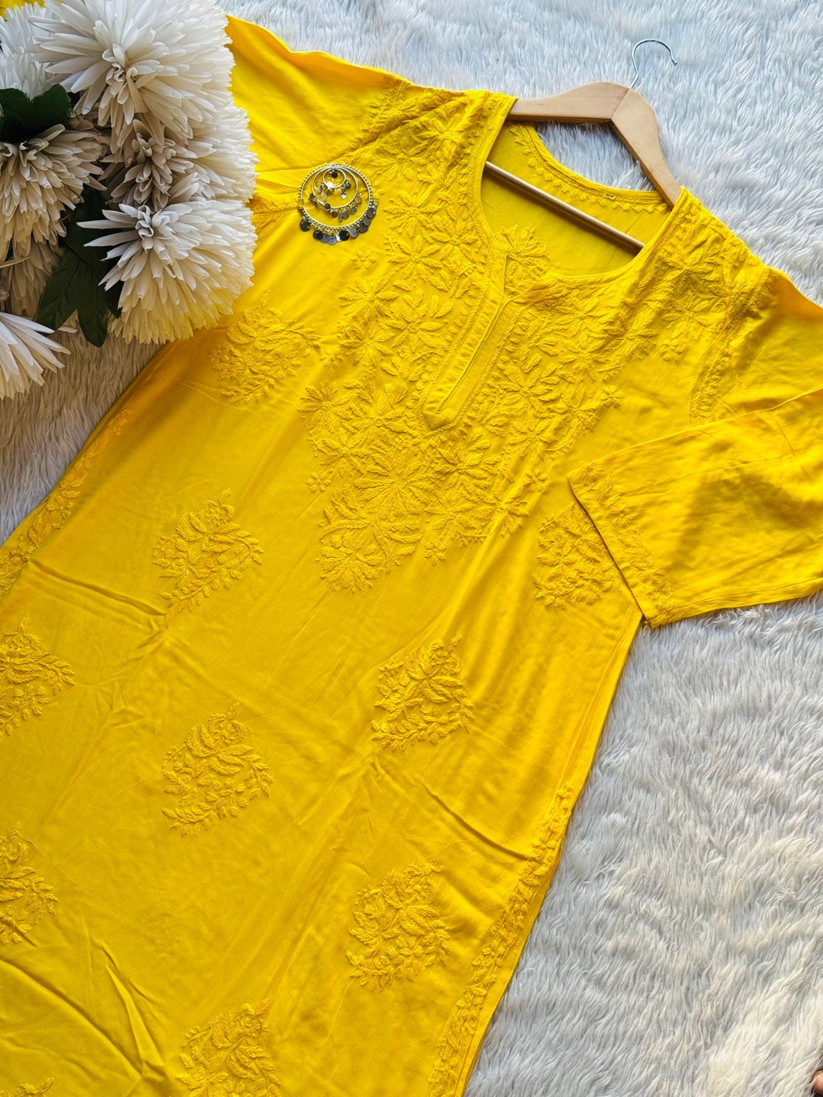 beautiful rose boota rayon kurti