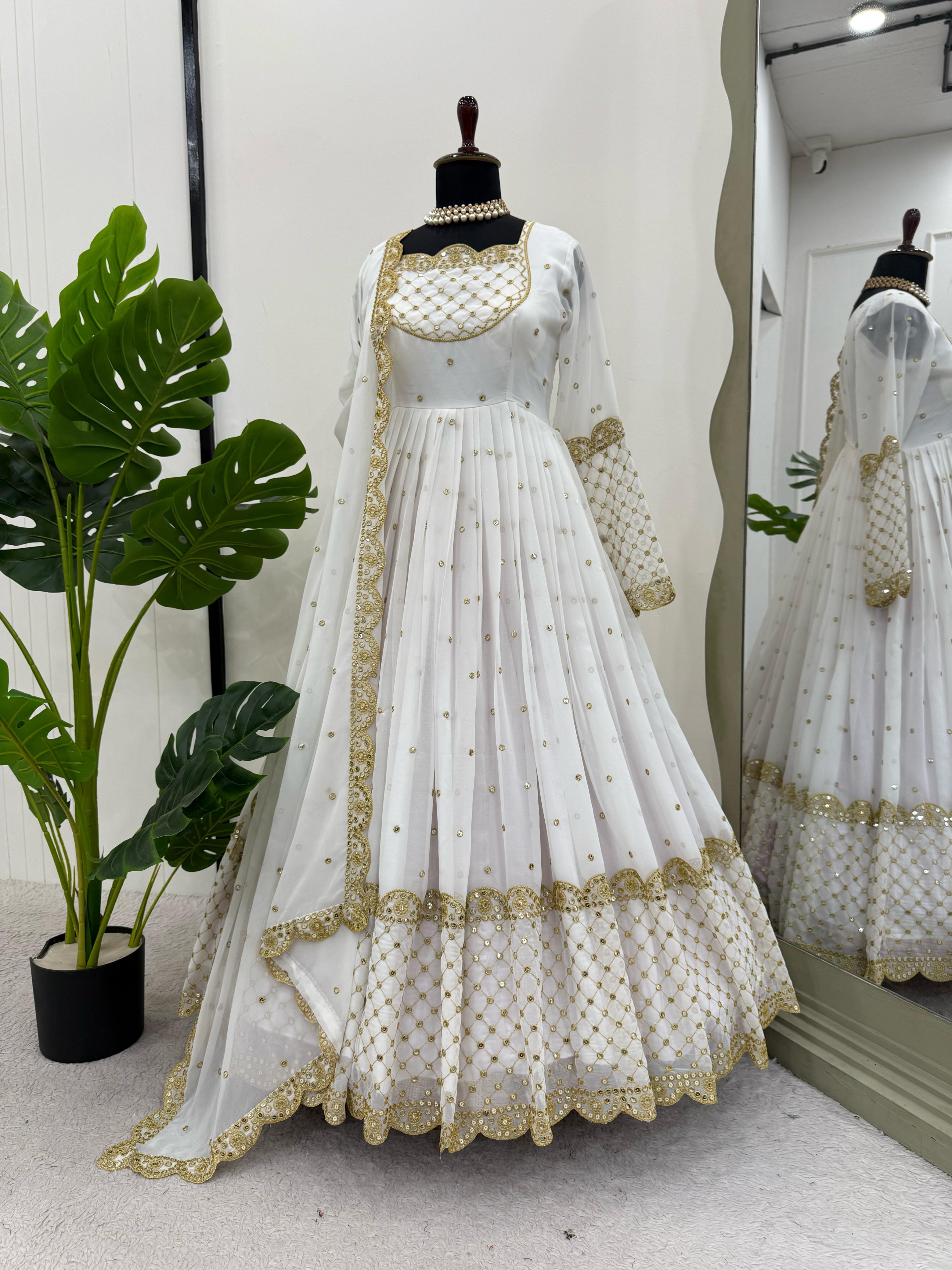 Safed Designer 3pc Pakistani Set