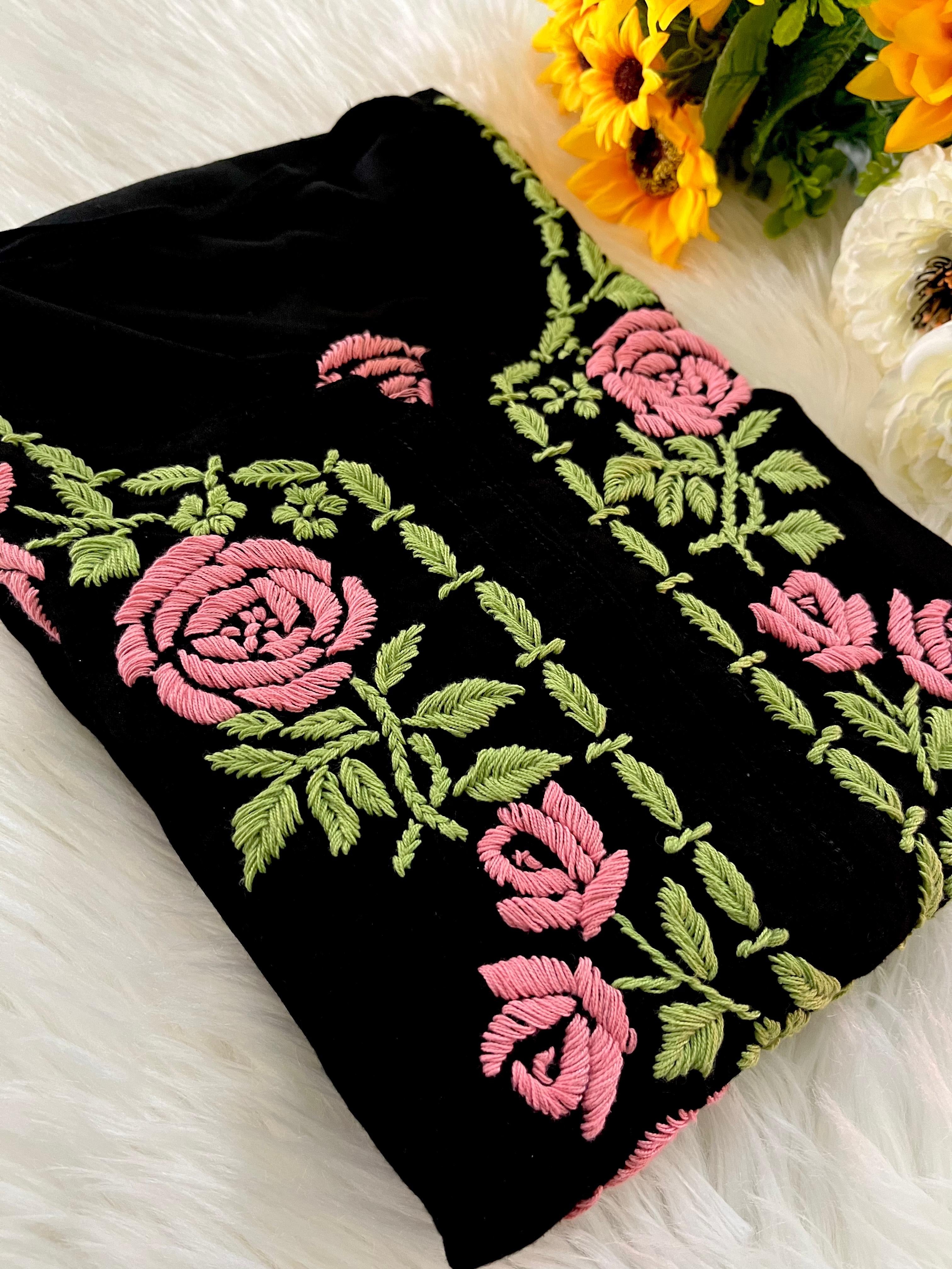 Sanya Floral Threaded Chikankari Kurta