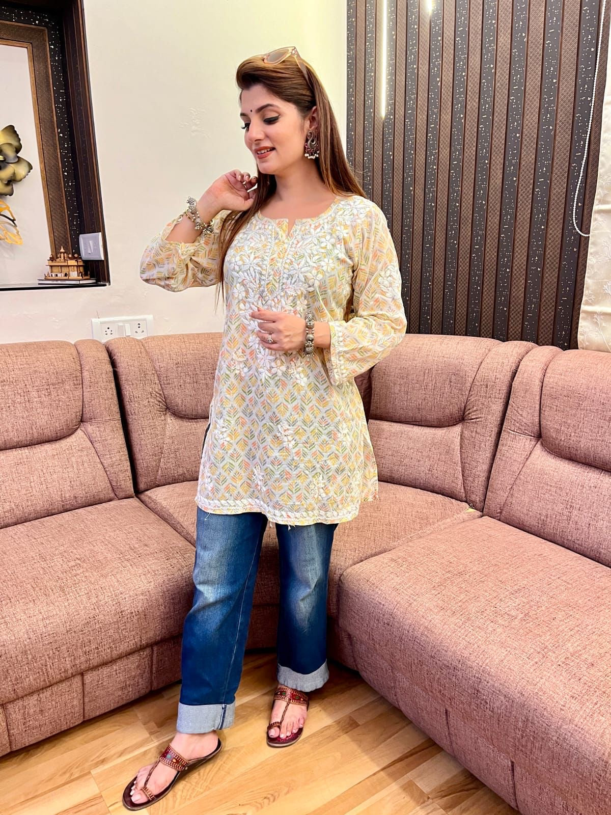 Gala Buti Mul Short Top