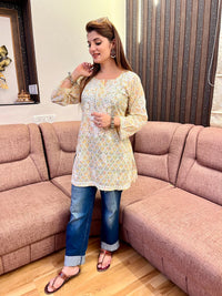 Gala Buti Mul Short Top