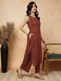 Sleeveless Cotton Printed Kurta with Matching Pants