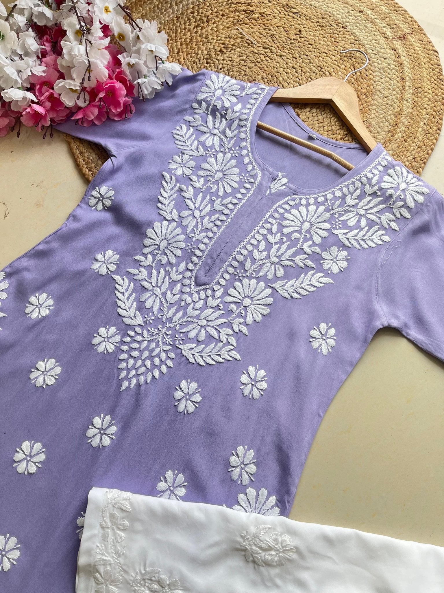 Anaya thread Modal chikan Kurta - chikankariofficial