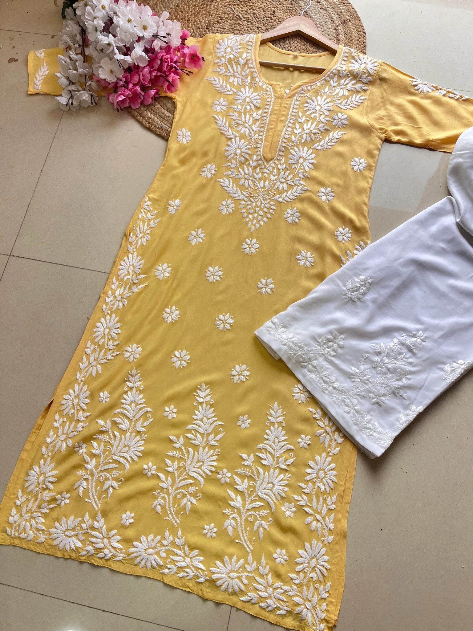 Anaya thread Modal chikan Kurta - chikankariofficial