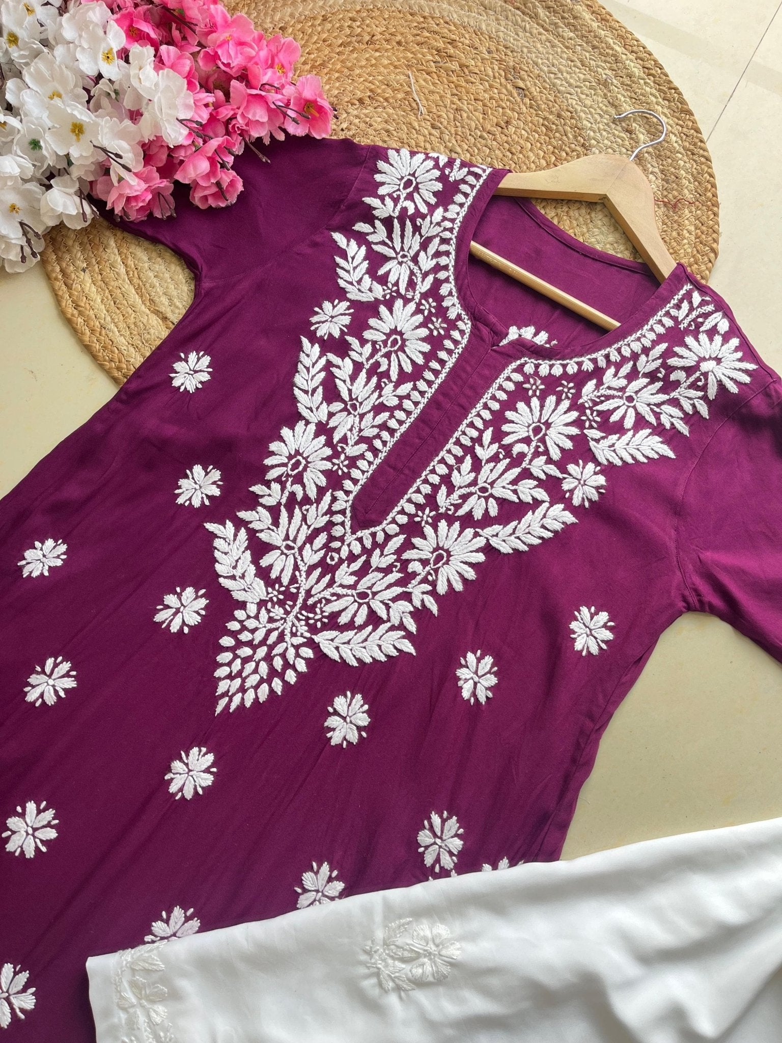 Anaya thread Modal chikan Kurta - chikankariofficial