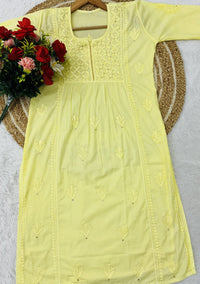 Ghasspatti Muqaish Gown - chikankariofficial