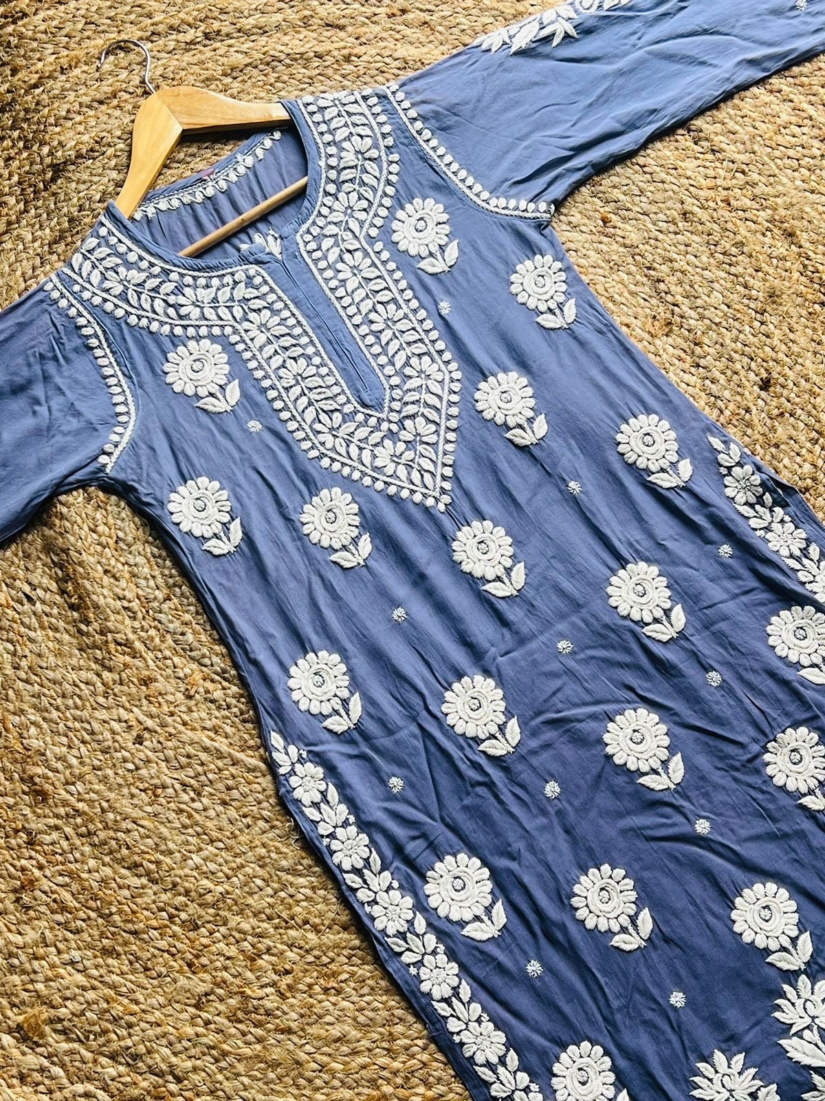 Handworked Muslin Boota luxurious Kurti - chikankariofficial