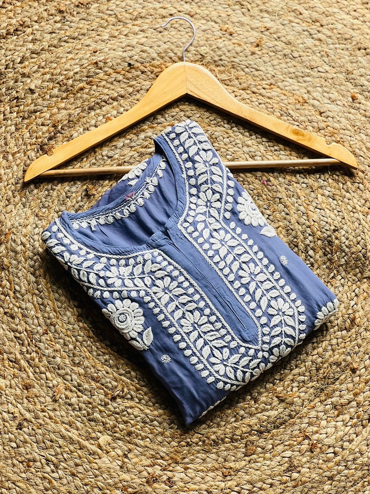 Handworked Muslin Boota luxurious Kurti - chikankariofficial