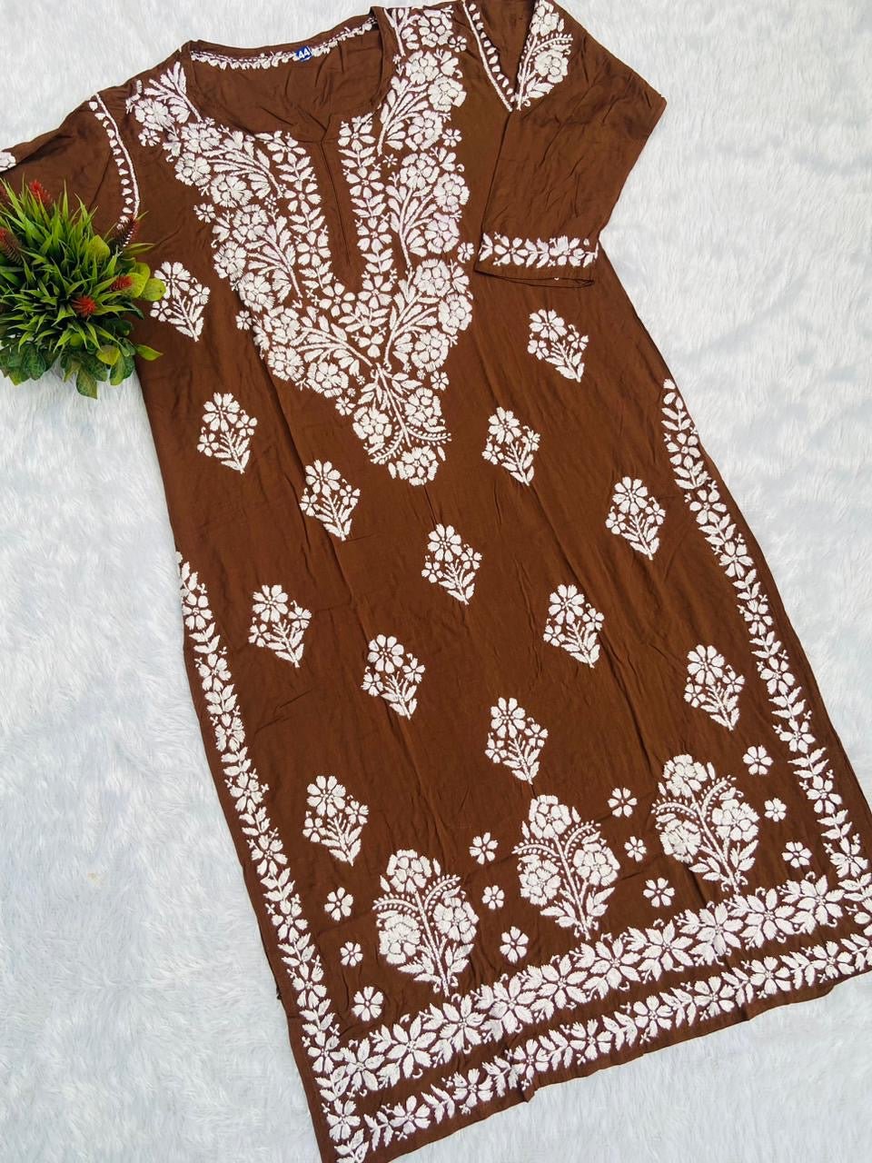 Heavy border Designed Chikankari kurti - chikankariofficial